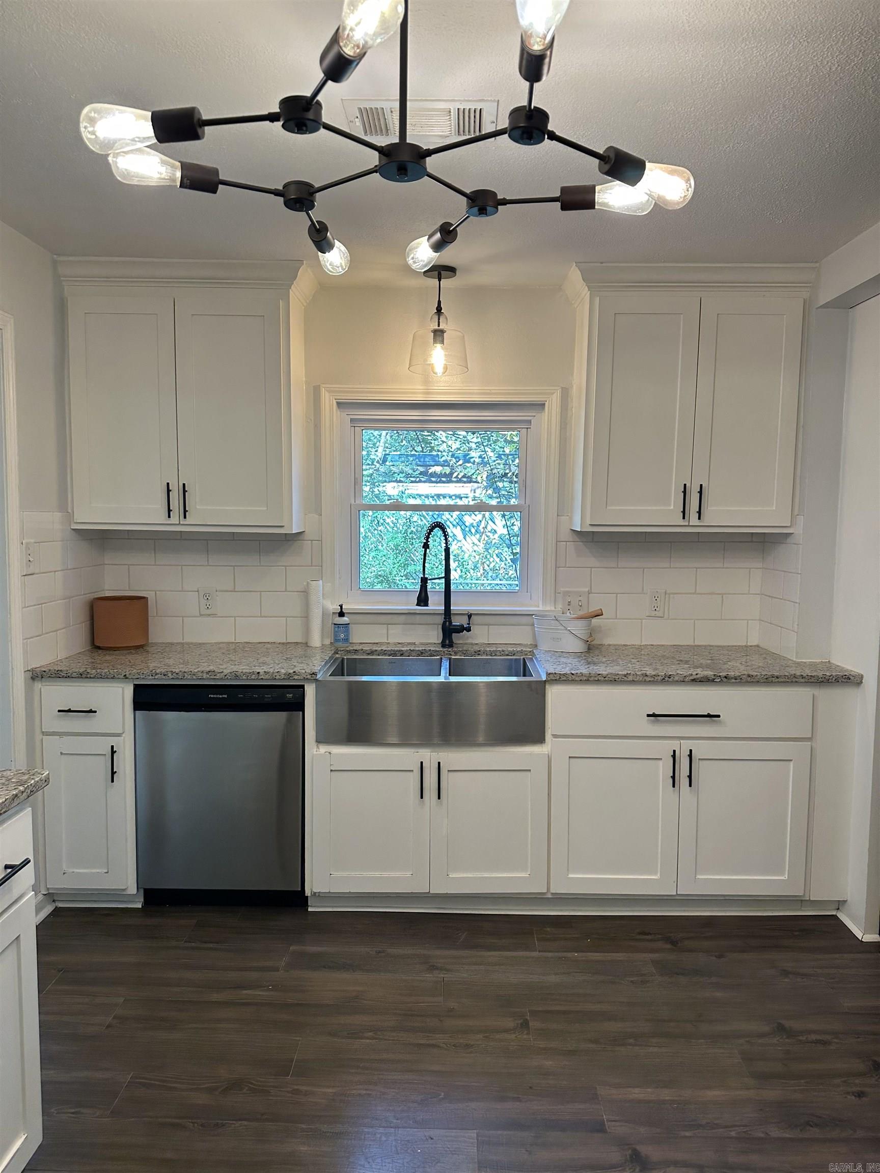 DAVIESS & GARVIN'S ANNEX, HEND - Residential