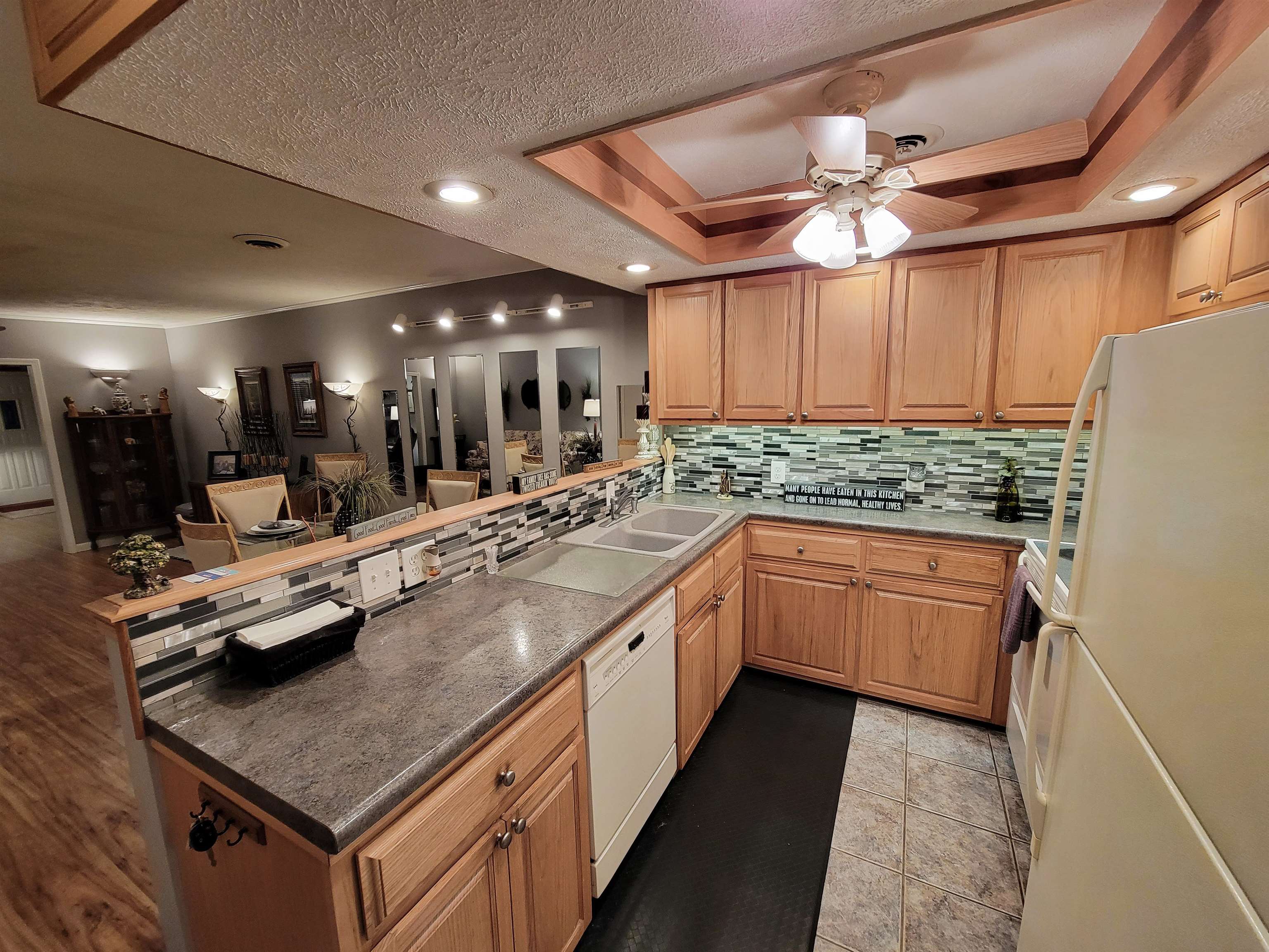 LAKEWOOD HILLS CONDO - Residential