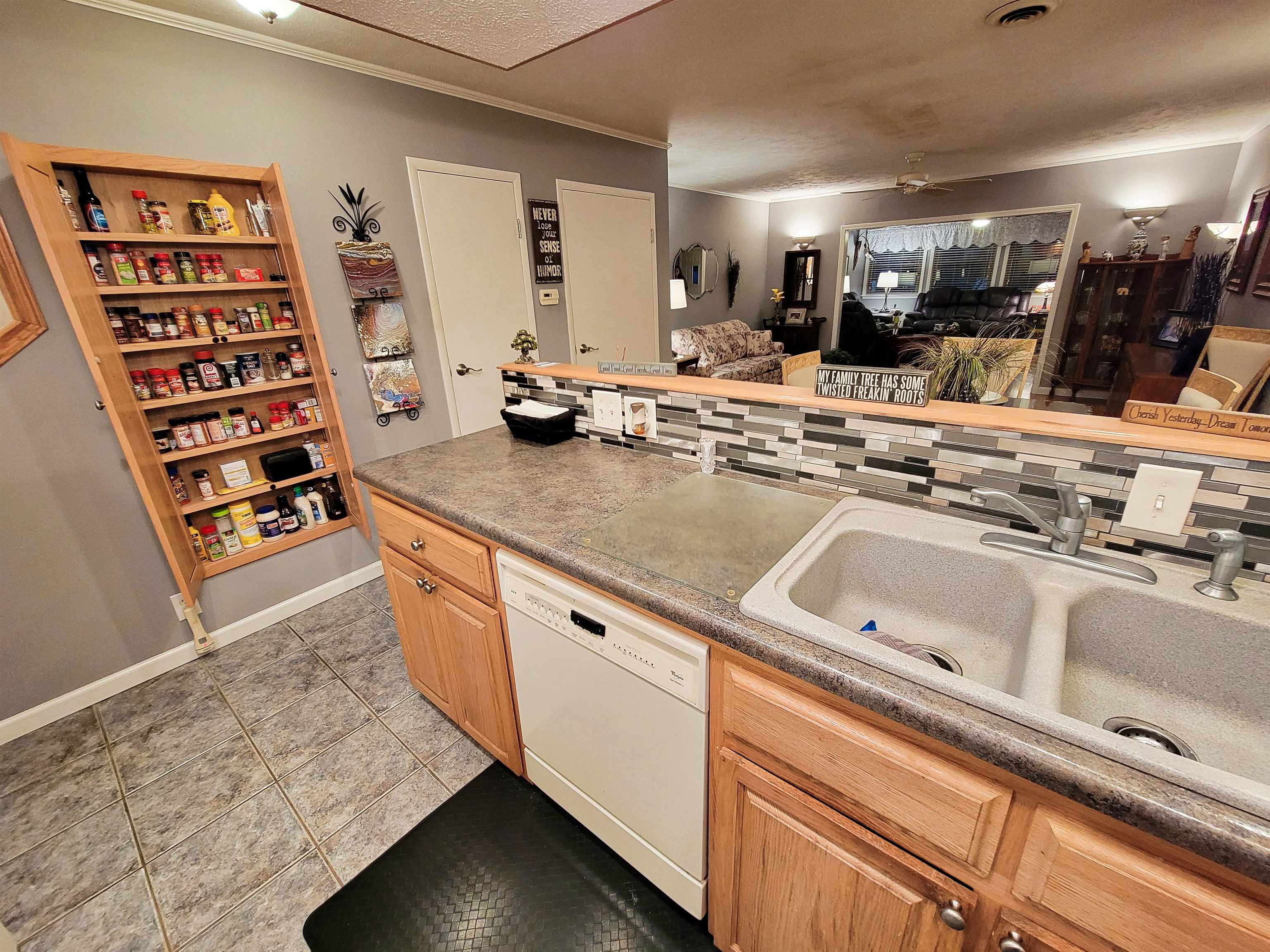 LAKEWOOD HILLS CONDO - Residential