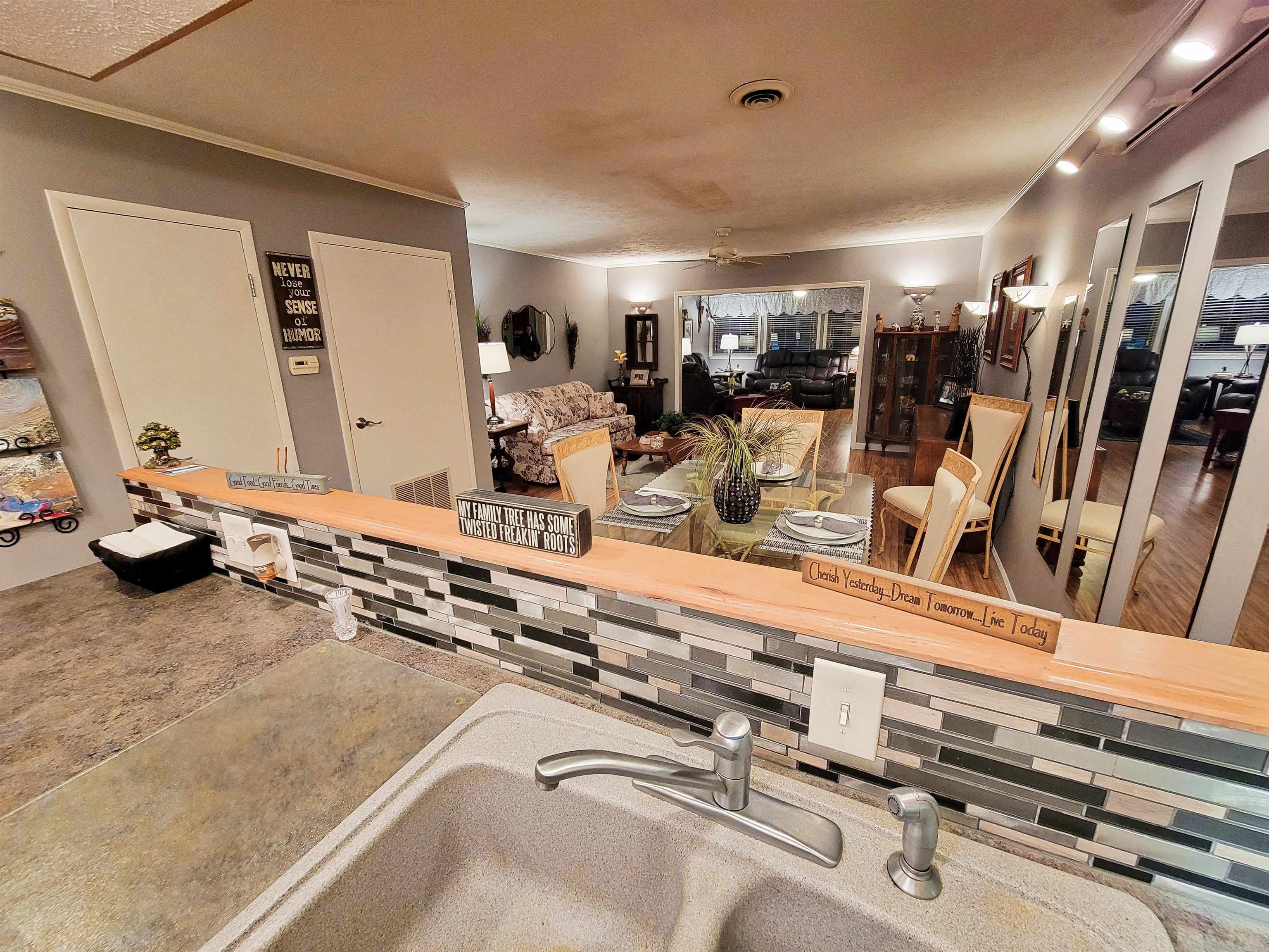 LAKEWOOD HILLS CONDO - Residential