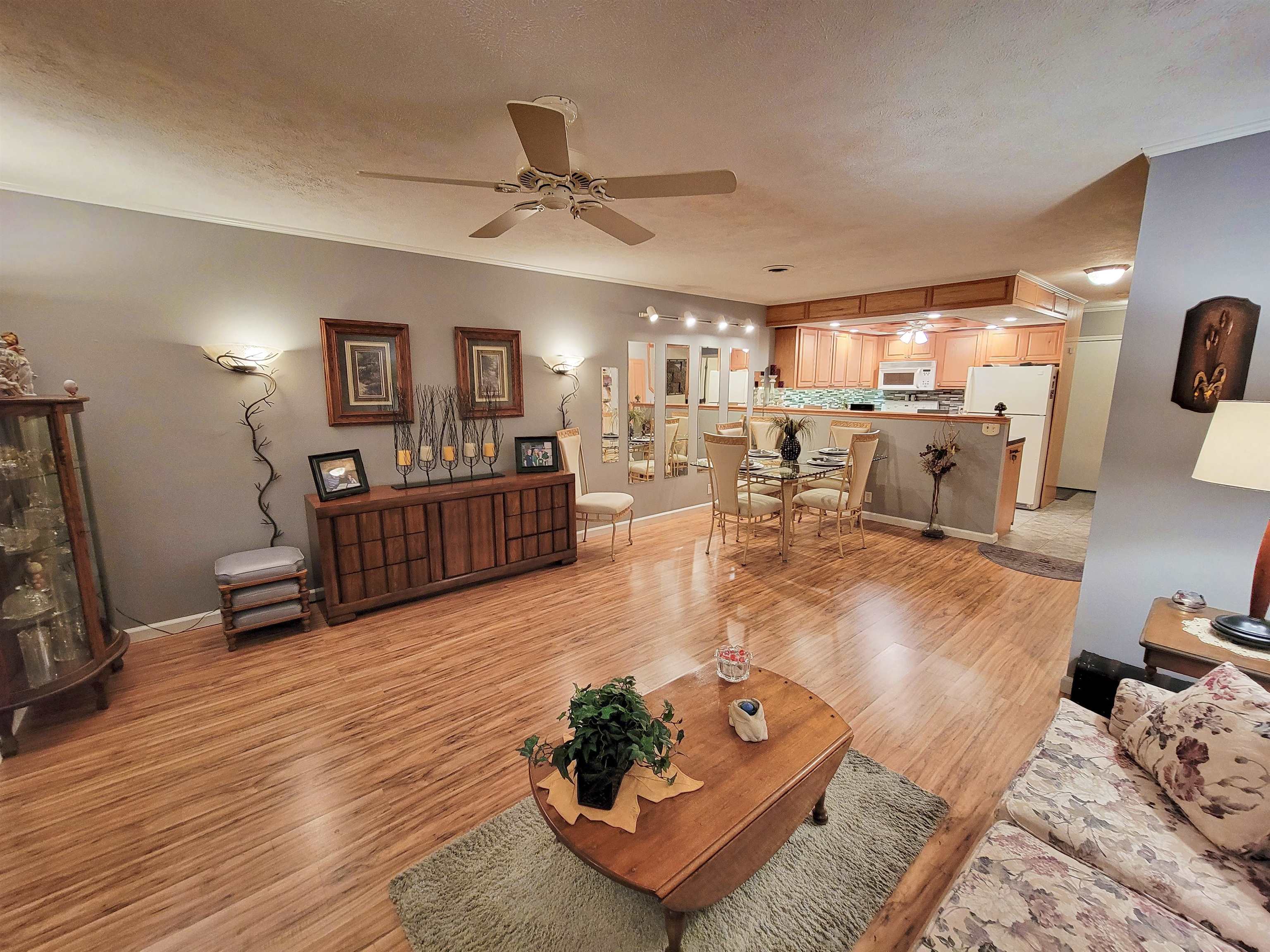 LAKEWOOD HILLS CONDO - Residential