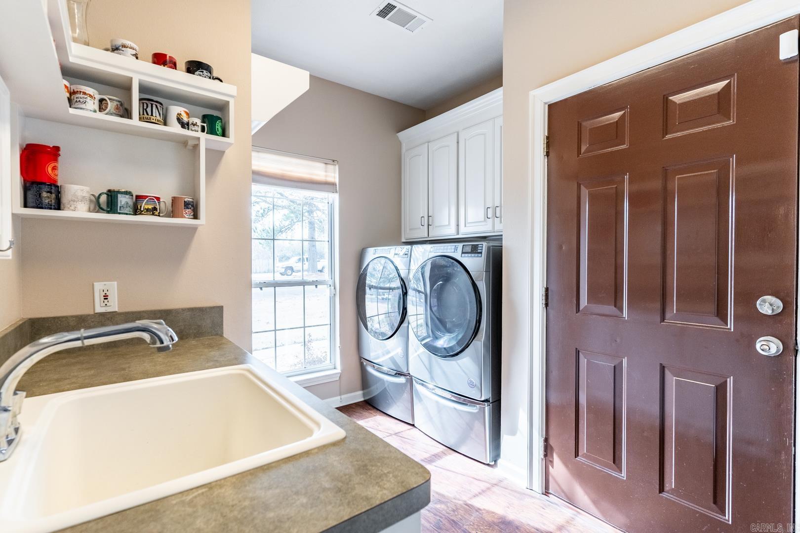 WINDSOR PARK - Residential