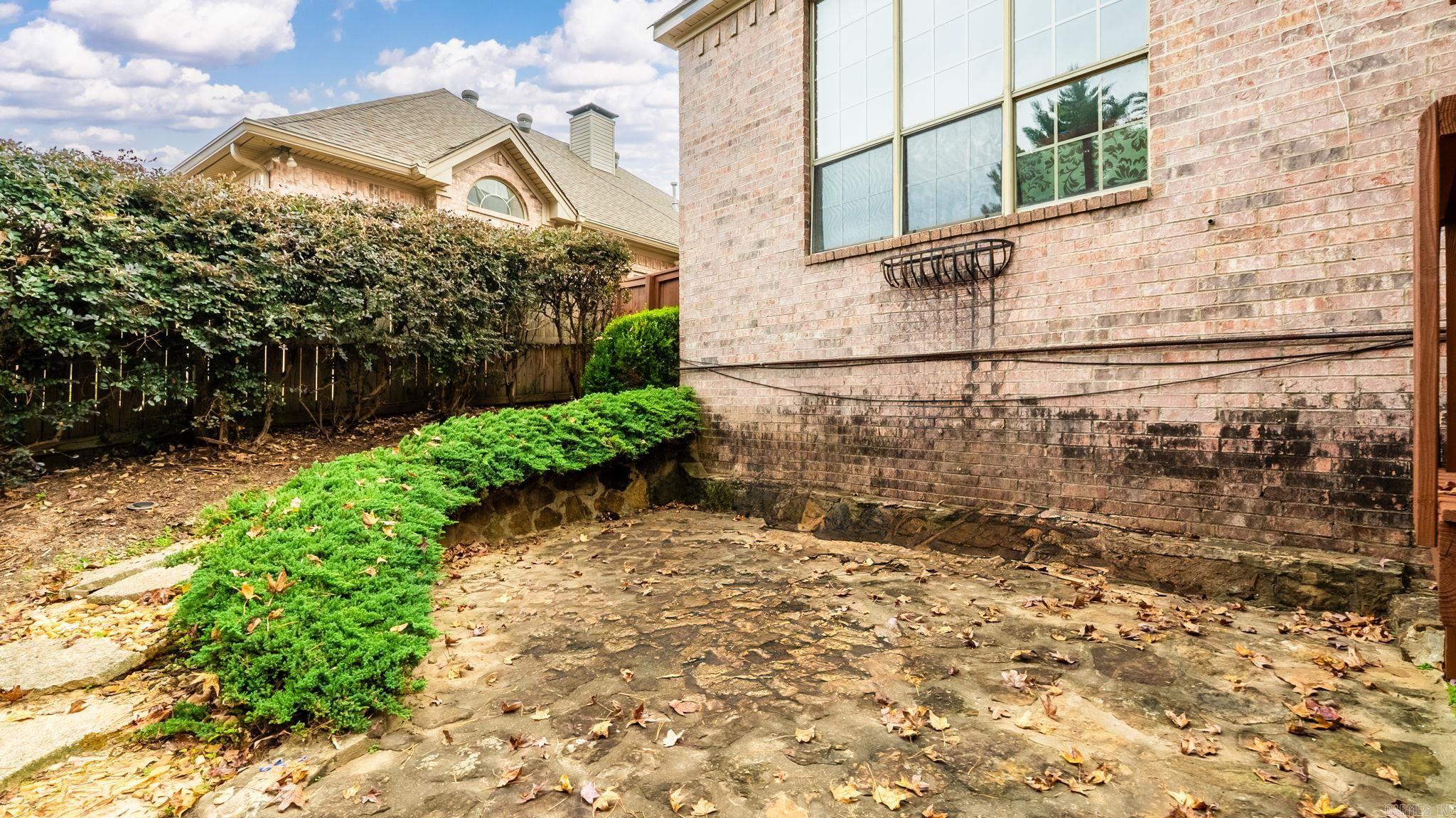 Woodlands Edge - Residential Lease