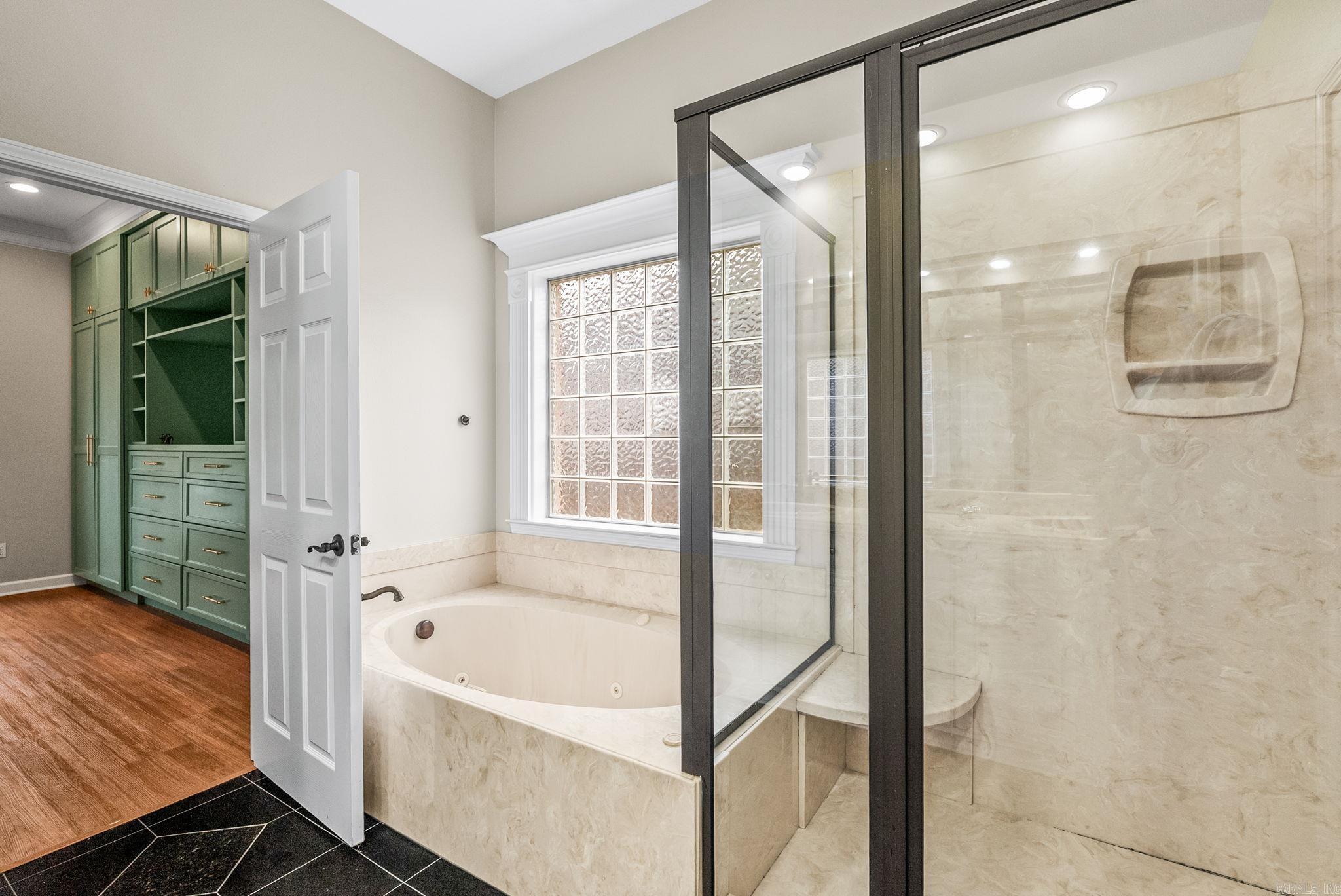 Woodlands Edge - Residential Lease