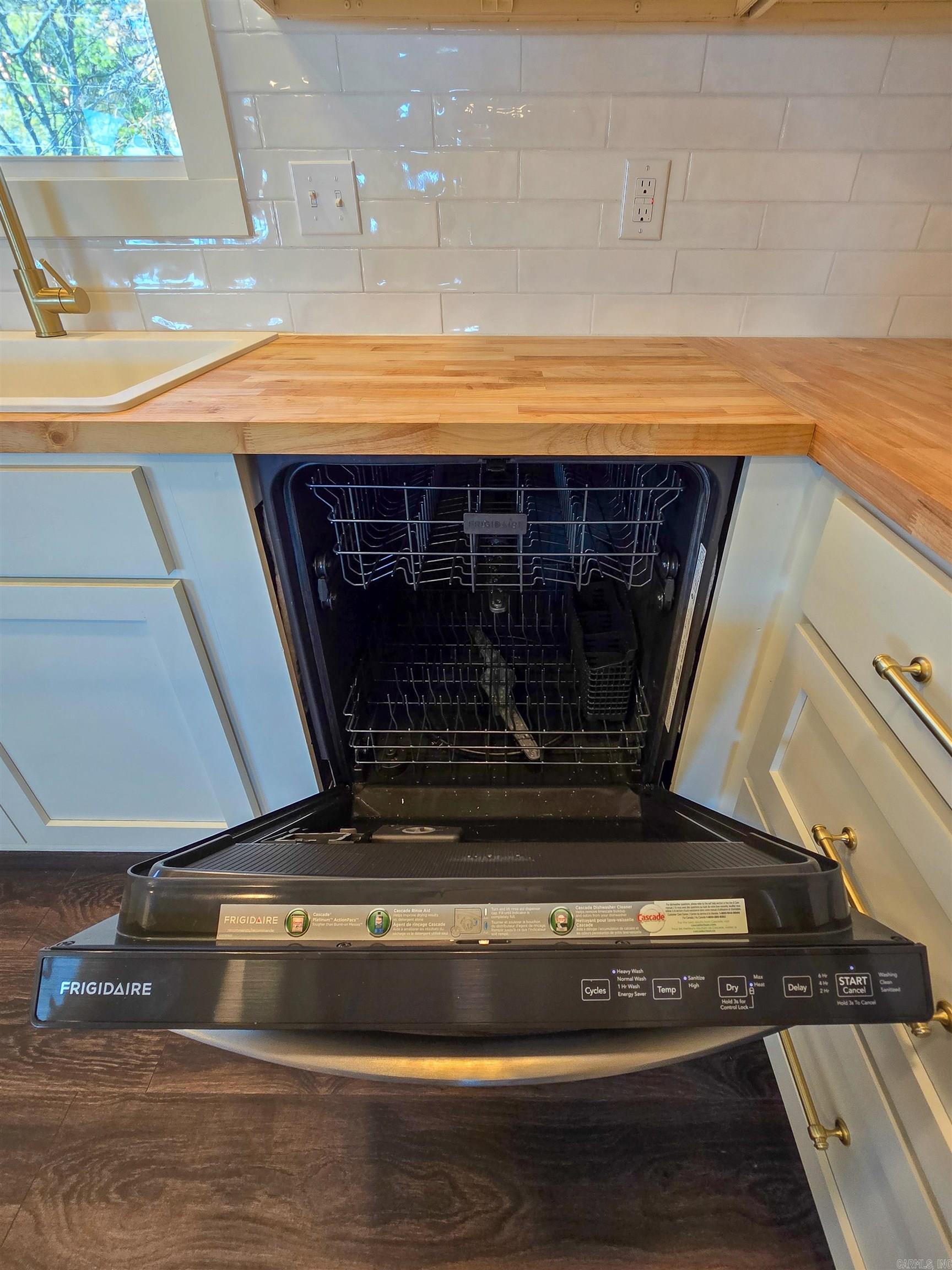 Portis Riverside - Residential