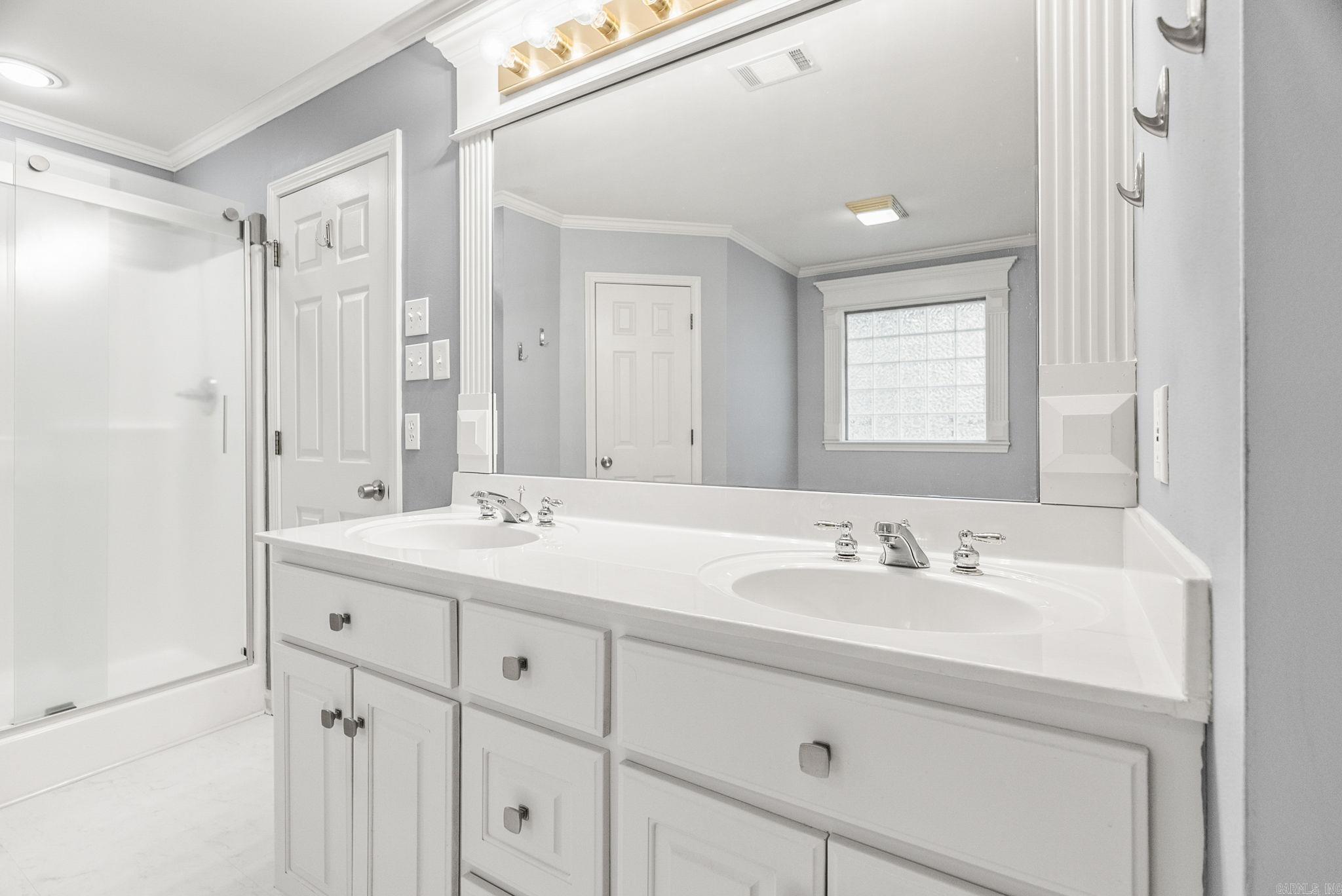 Diamond Pointe - Residential Lease