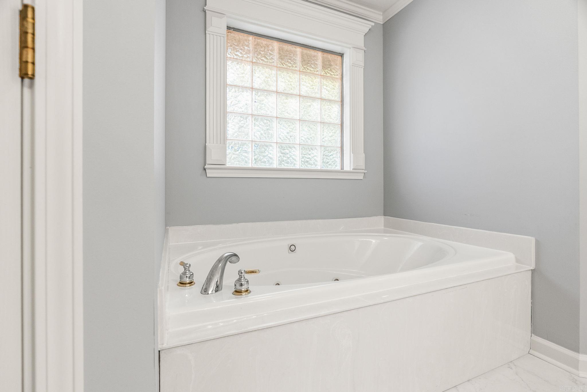 Diamond Pointe - Residential Lease