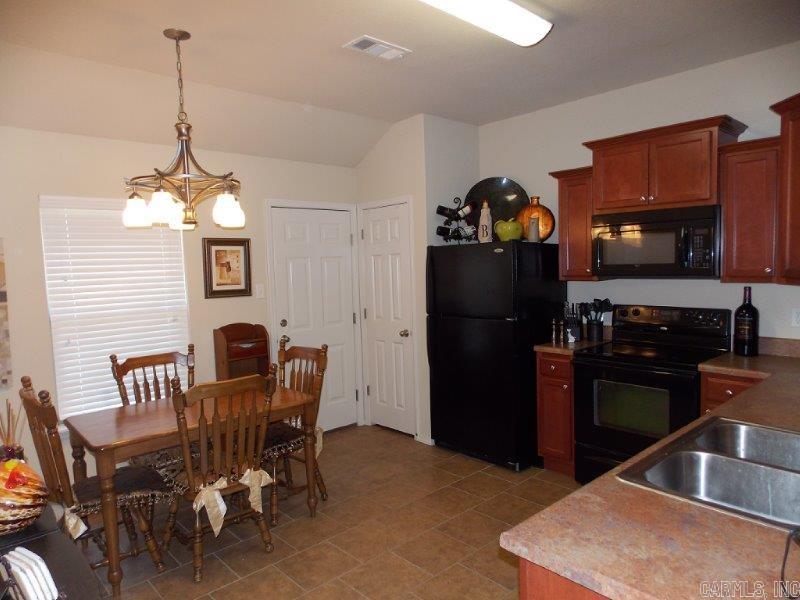 PARKWAY MEADOWS - Residential