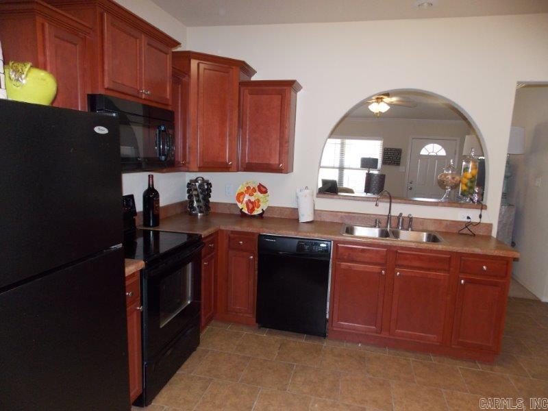 PARKWAY MEADOWS - Residential