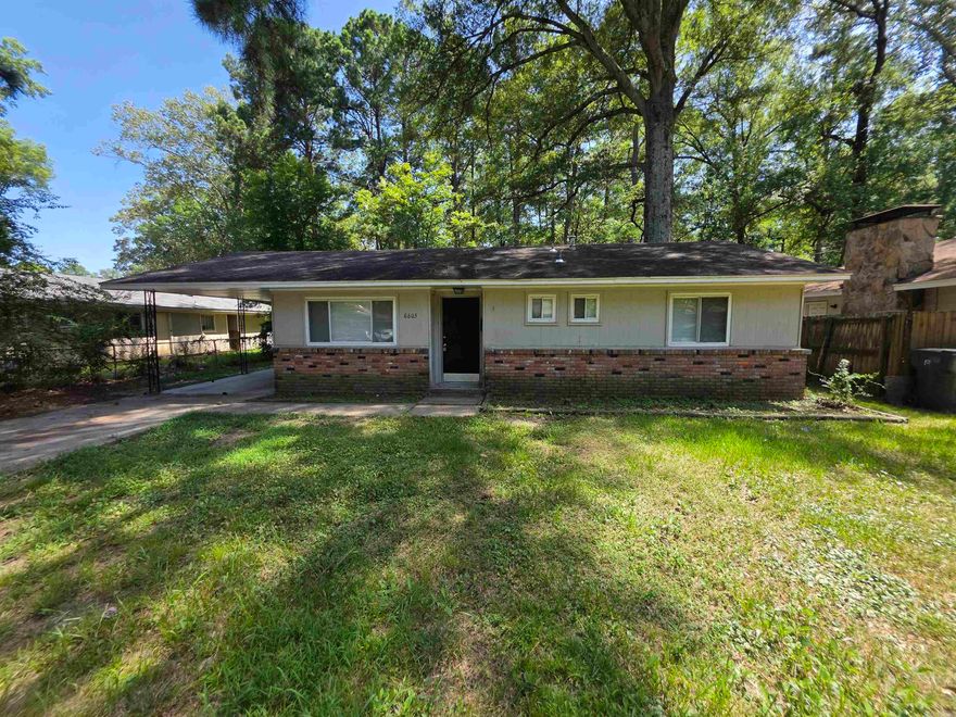 Cozy Little Rock 3BR/1.5 BA  for rent in SWLR that is waiting for you to call home. This property is managed by Hoffman Team so beware of scammers - we will never ask you to Cashapp us money. The lease for this property is for 18 months to 2 years with a 3% increase after the first year. Income must be 3x the amount of rent. Deposit, first month’s rent, and the $50 administration fee due before move in. This property does not accept section 8.