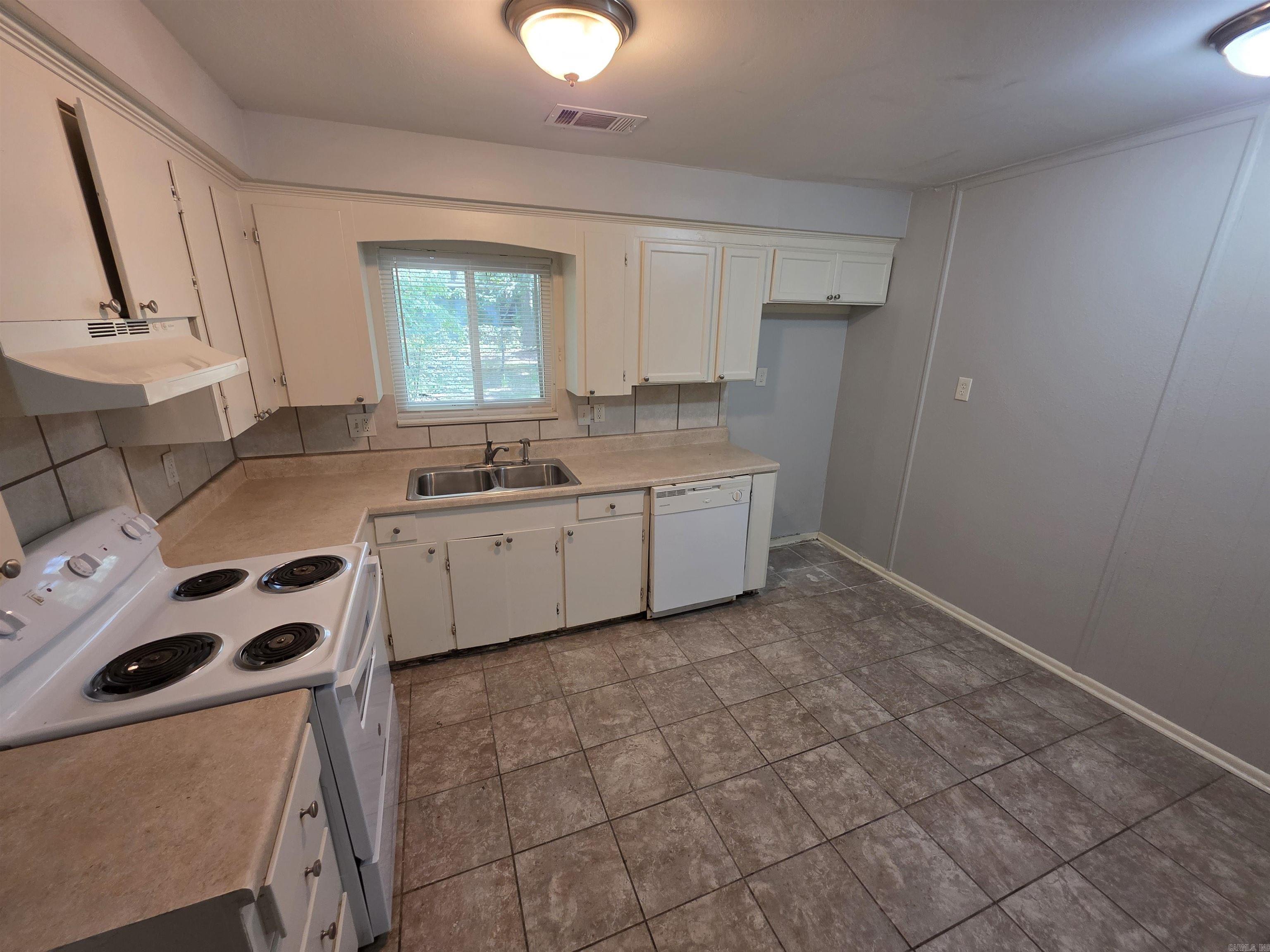 Geyer Springs - Residential Lease