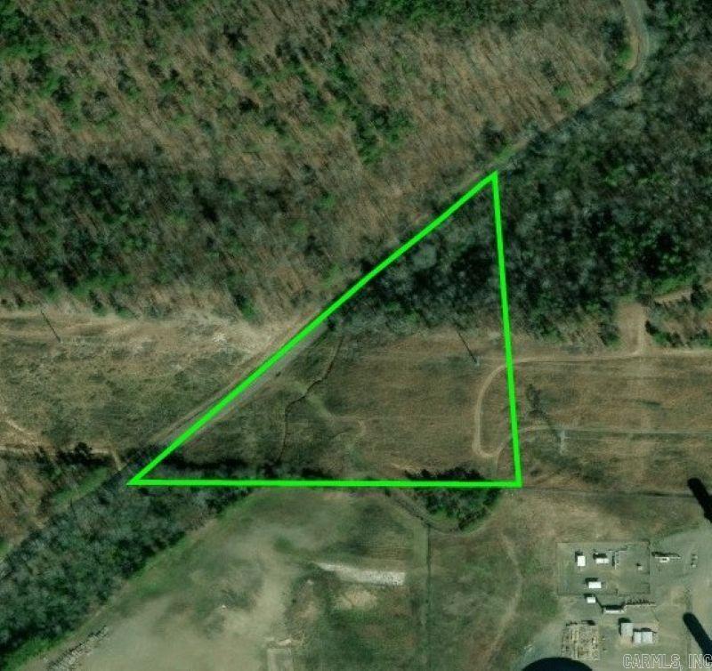 Discover the perfect blend of peaceful country living and convenient access to town with this 3.6-acre property located in the desirable Magnet Cove area. Whether you’re dreaming of building your forever home or investing in land for the future, this tract offers endless potential. Enjoy the quiet surroundings while still being only an 8-minute drive to Malvern. Mostly cleared with a touch of woods in the corner. If you’ve been looking for the right spot in Magnet Cove, this is it—schedule your showing today!