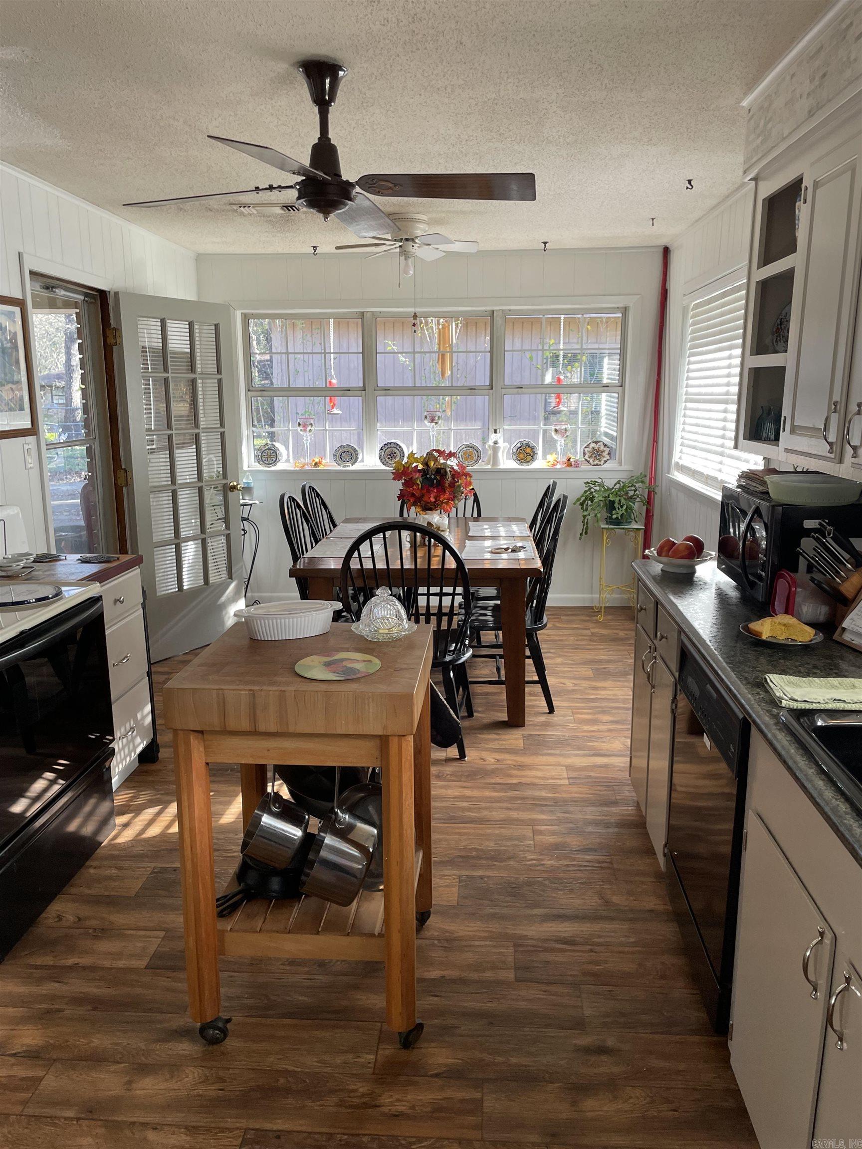 DOGWOOD PARK - Residential