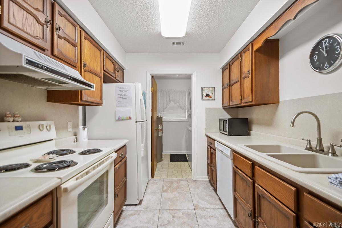 CORONADO COURTS - Residential