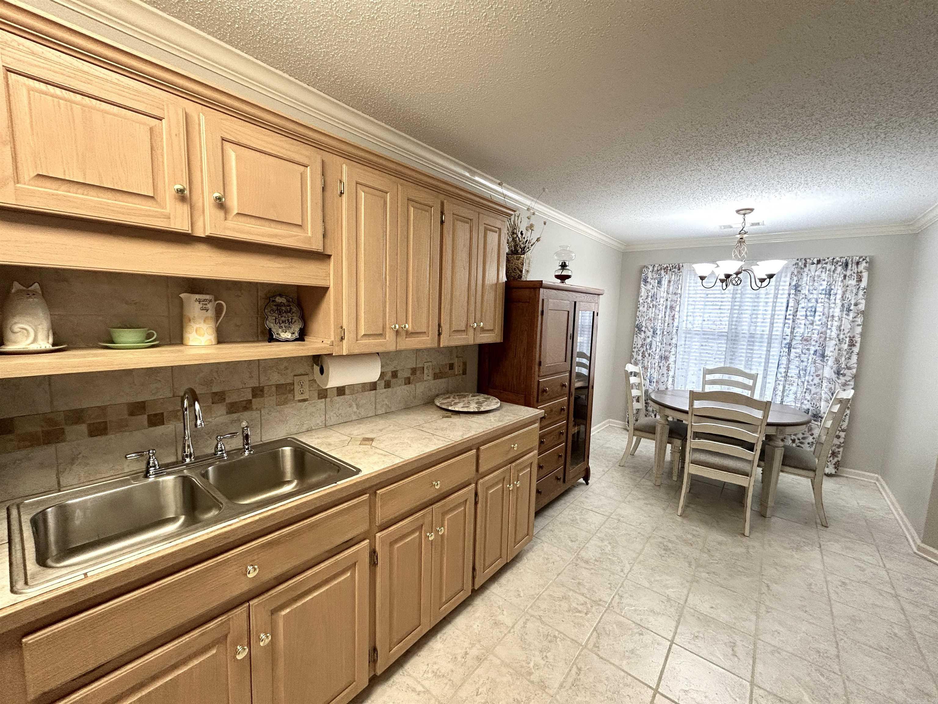 MADISON VILLAGE - Residential