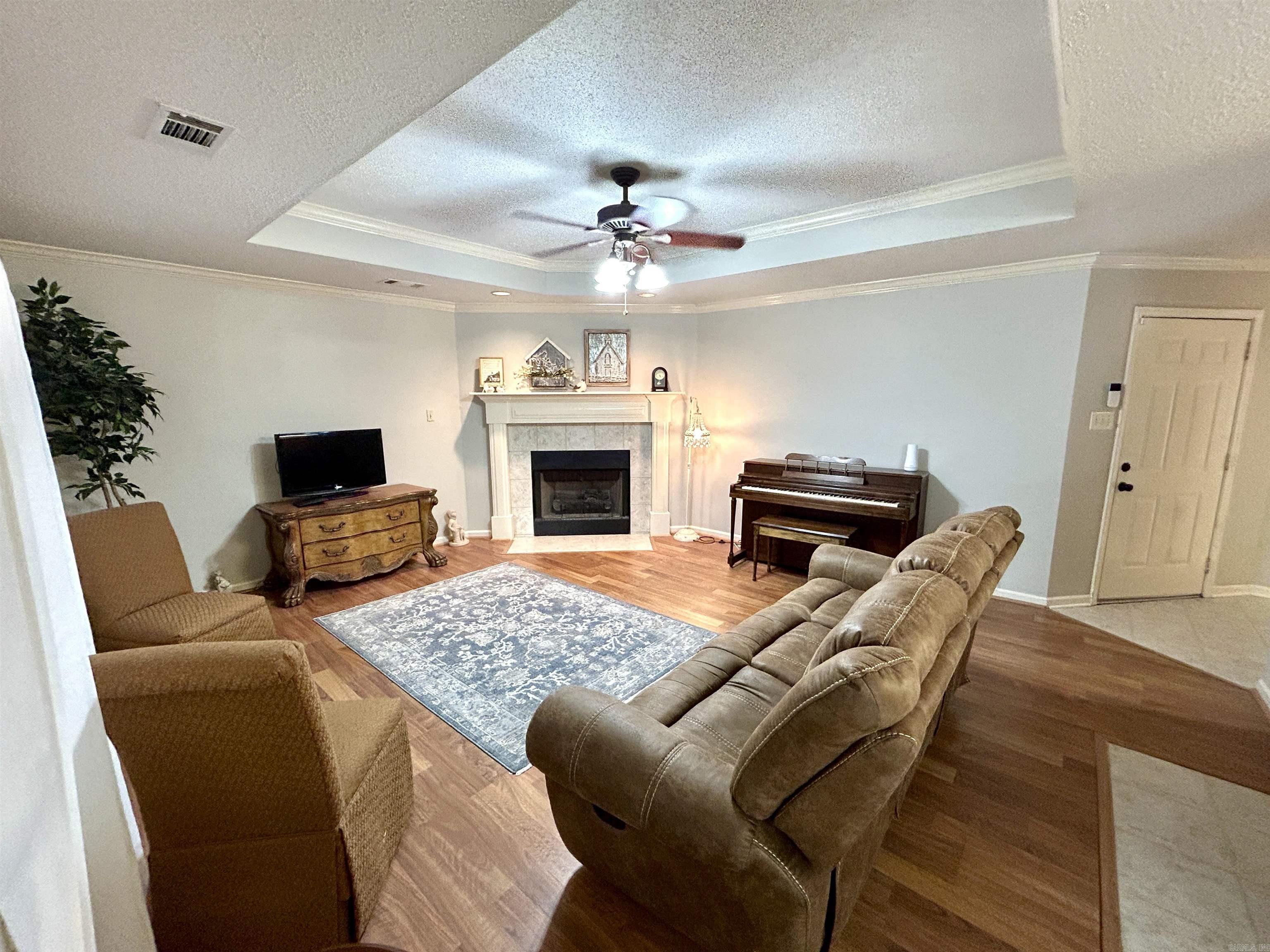 MADISON VILLAGE - Residential