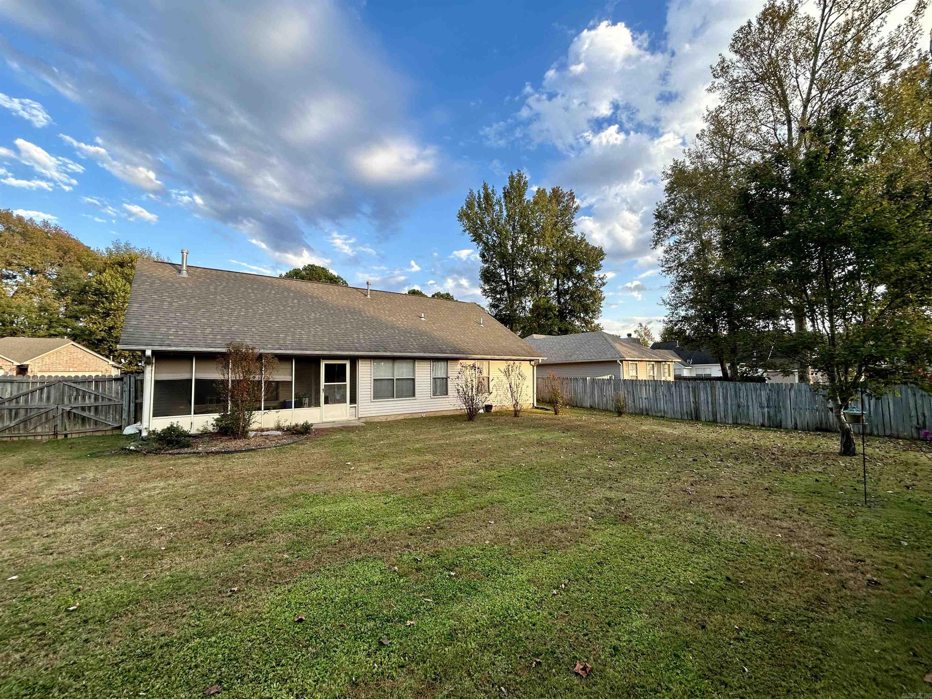 MADISON VILLAGE - Residential