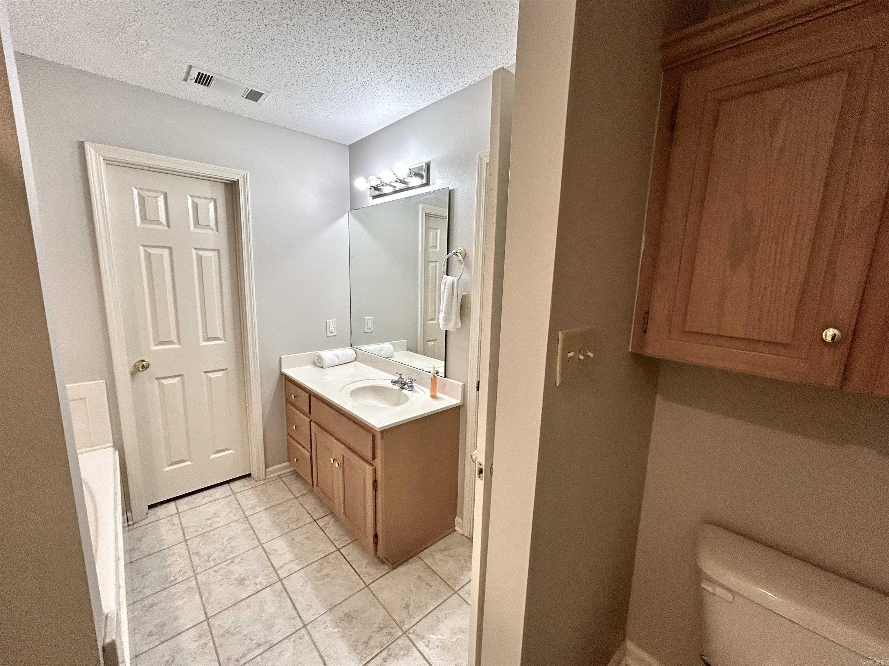 MADISON VILLAGE - Residential