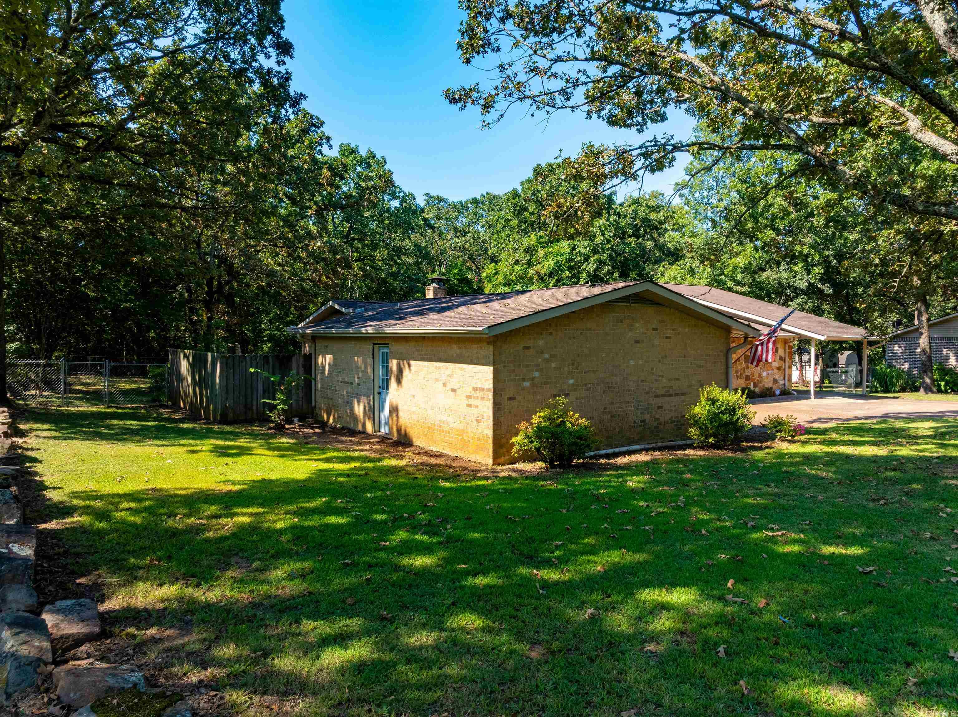 BRYANT WOODLAND HGTS - Residential