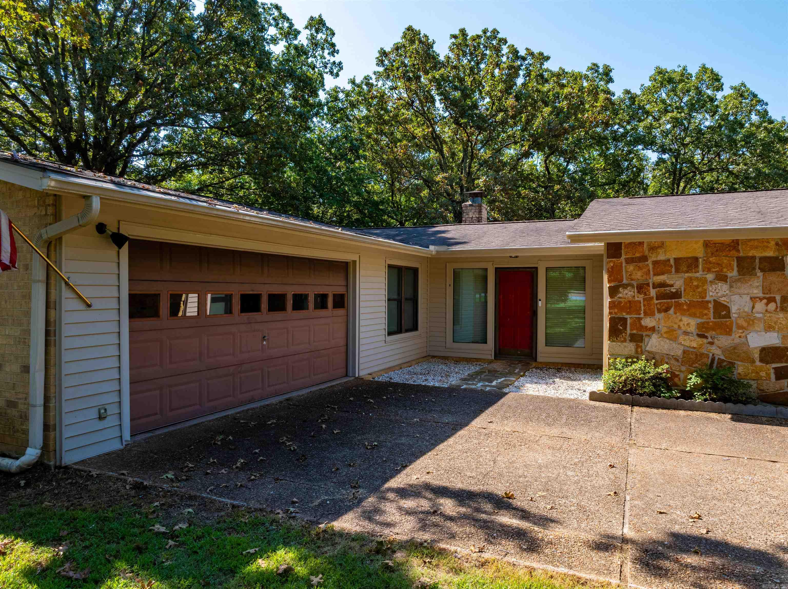 BRYANT WOODLAND HGTS - Residential
