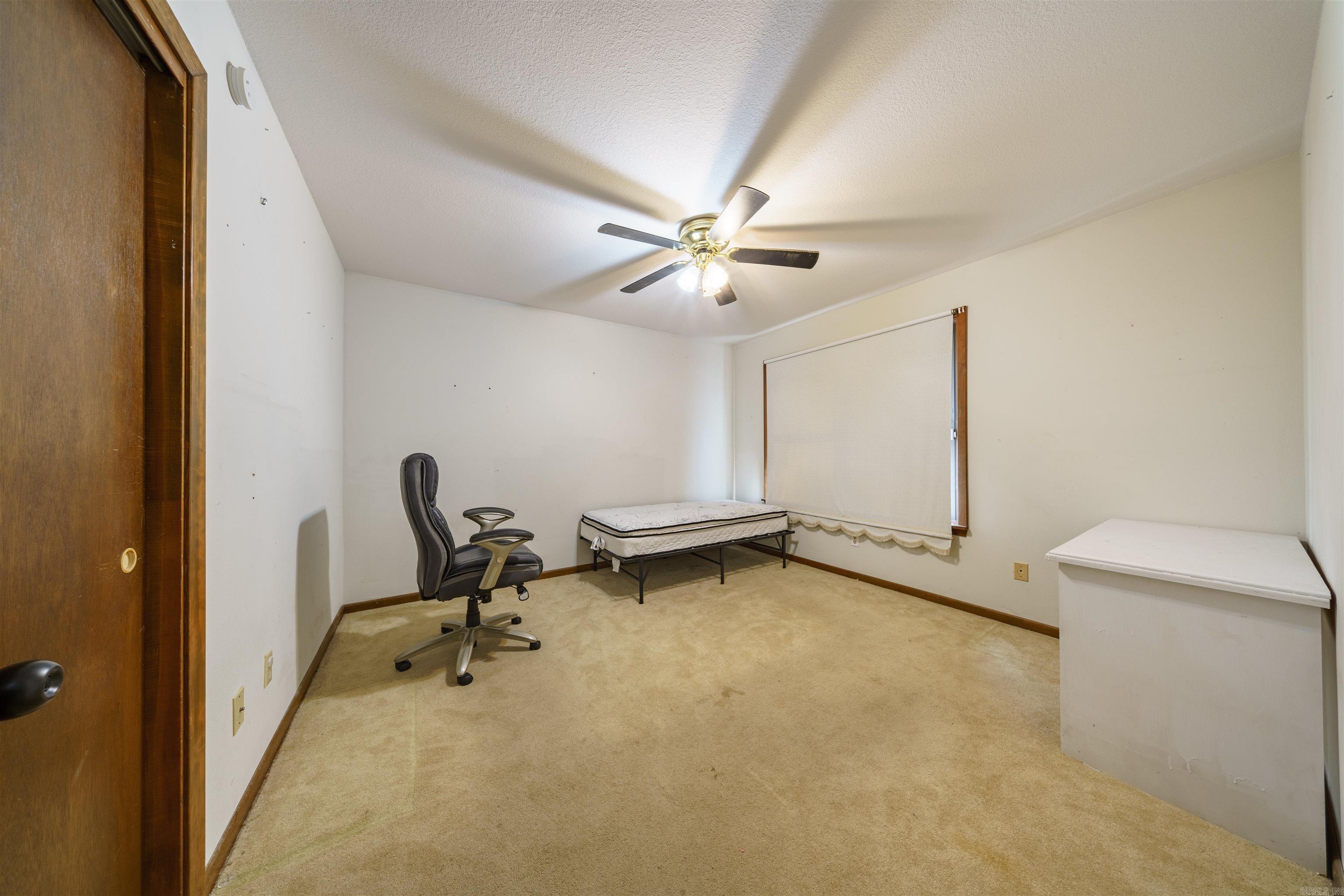 BRYANT WOODLAND HGTS - Residential