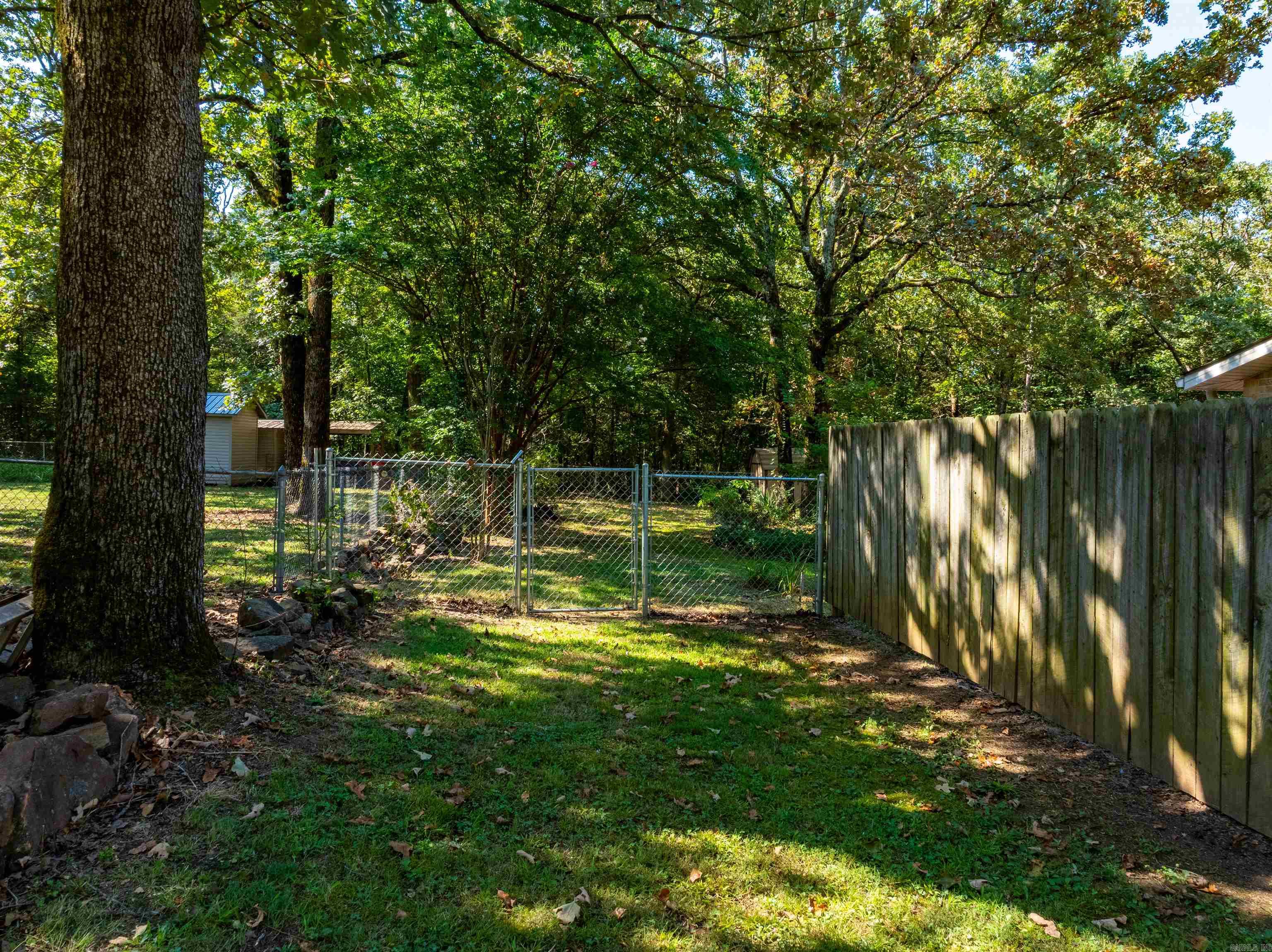 BRYANT WOODLAND HGTS - Residential