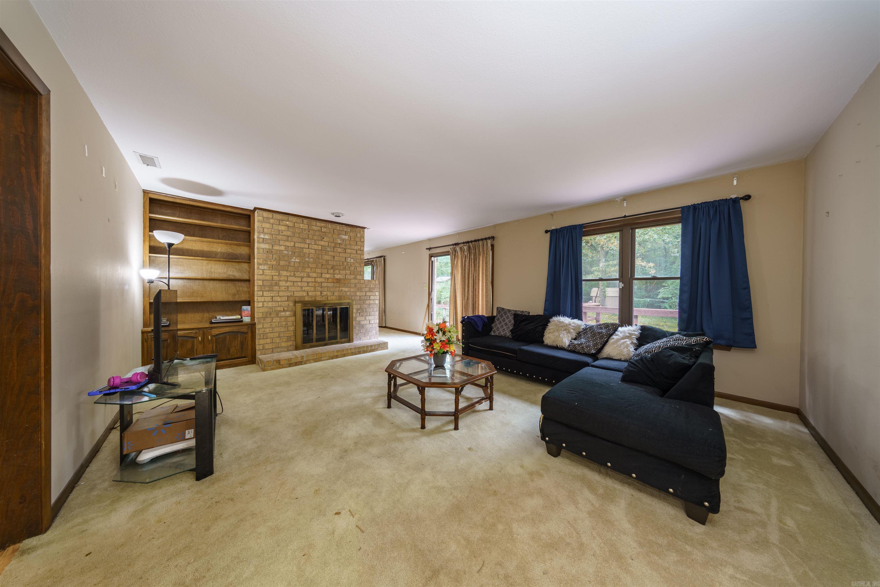 BRYANT WOODLAND HGTS - Residential