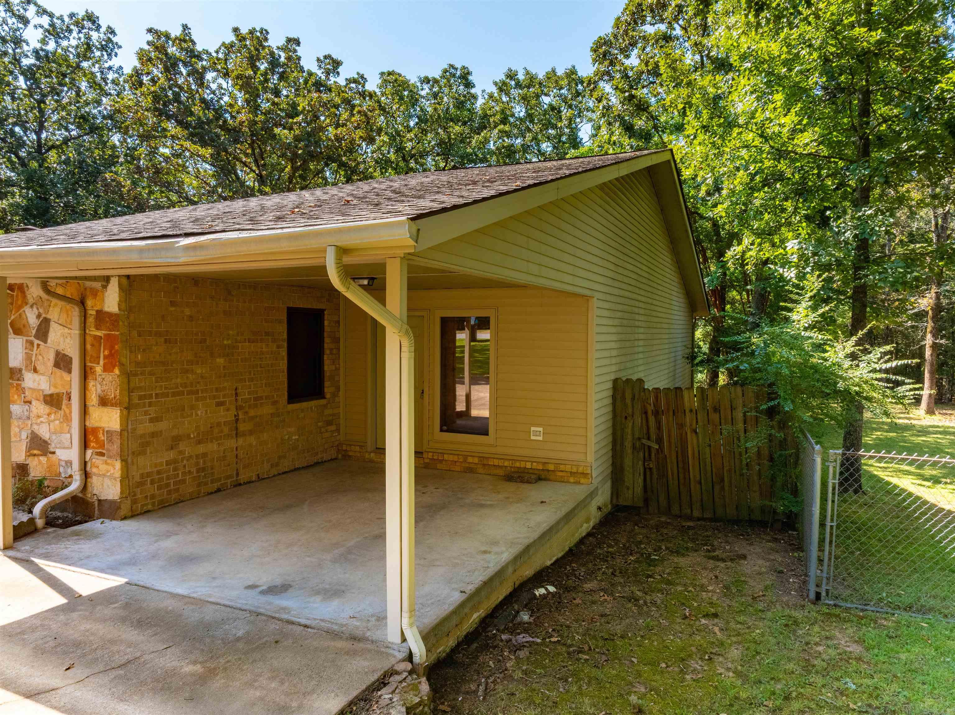 BRYANT WOODLAND HGTS - Residential