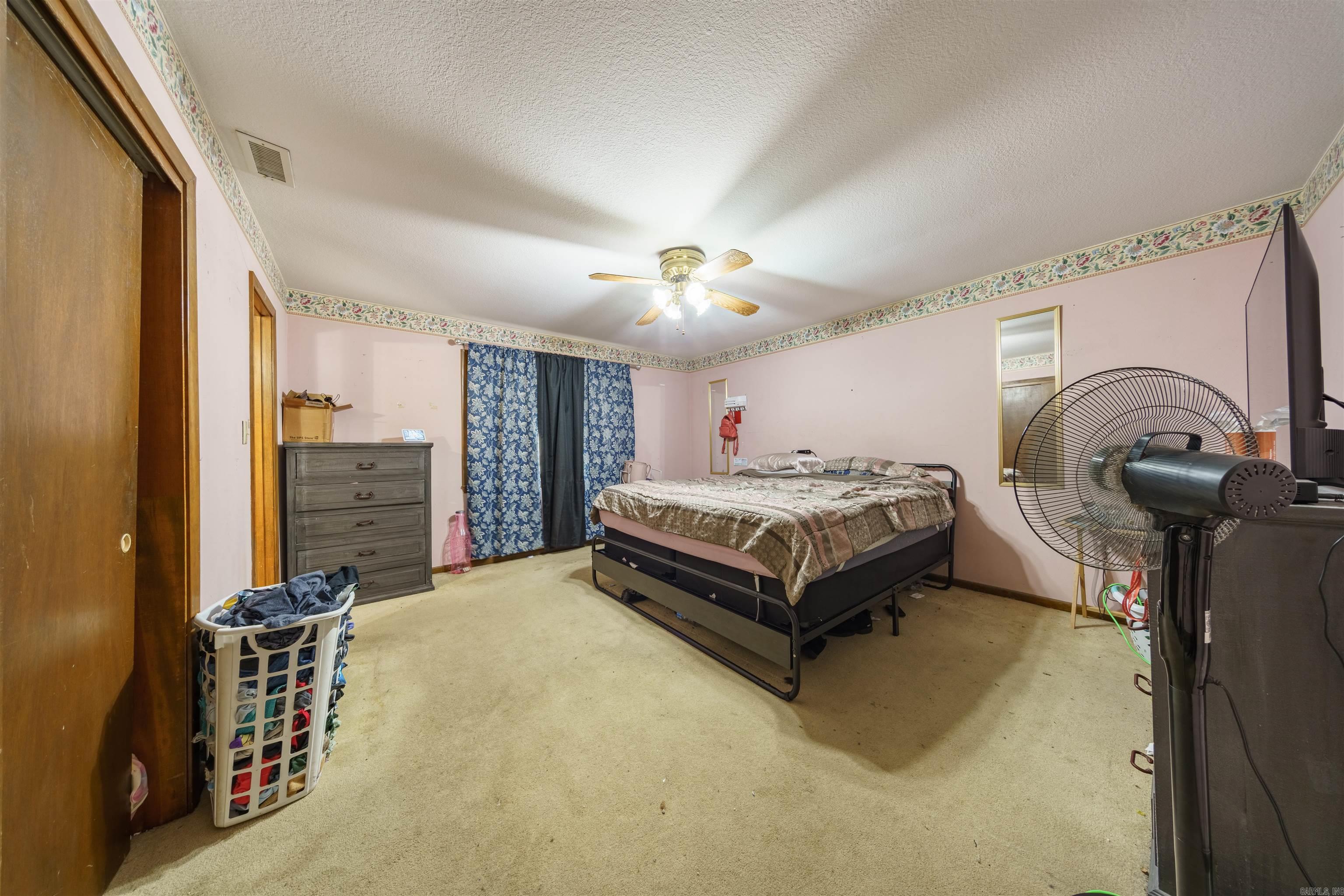 BRYANT WOODLAND HGTS - Residential