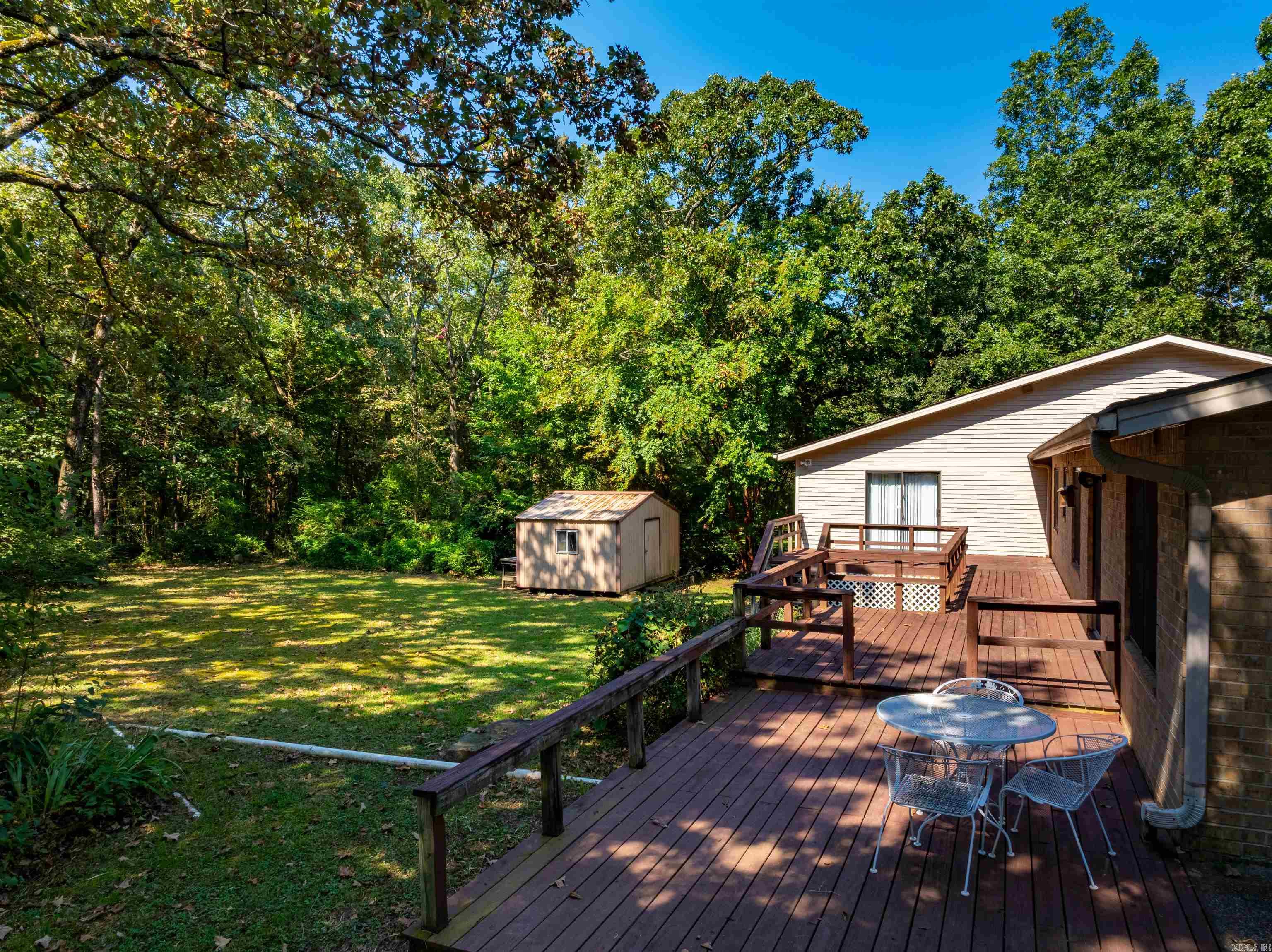 BRYANT WOODLAND HGTS - Residential