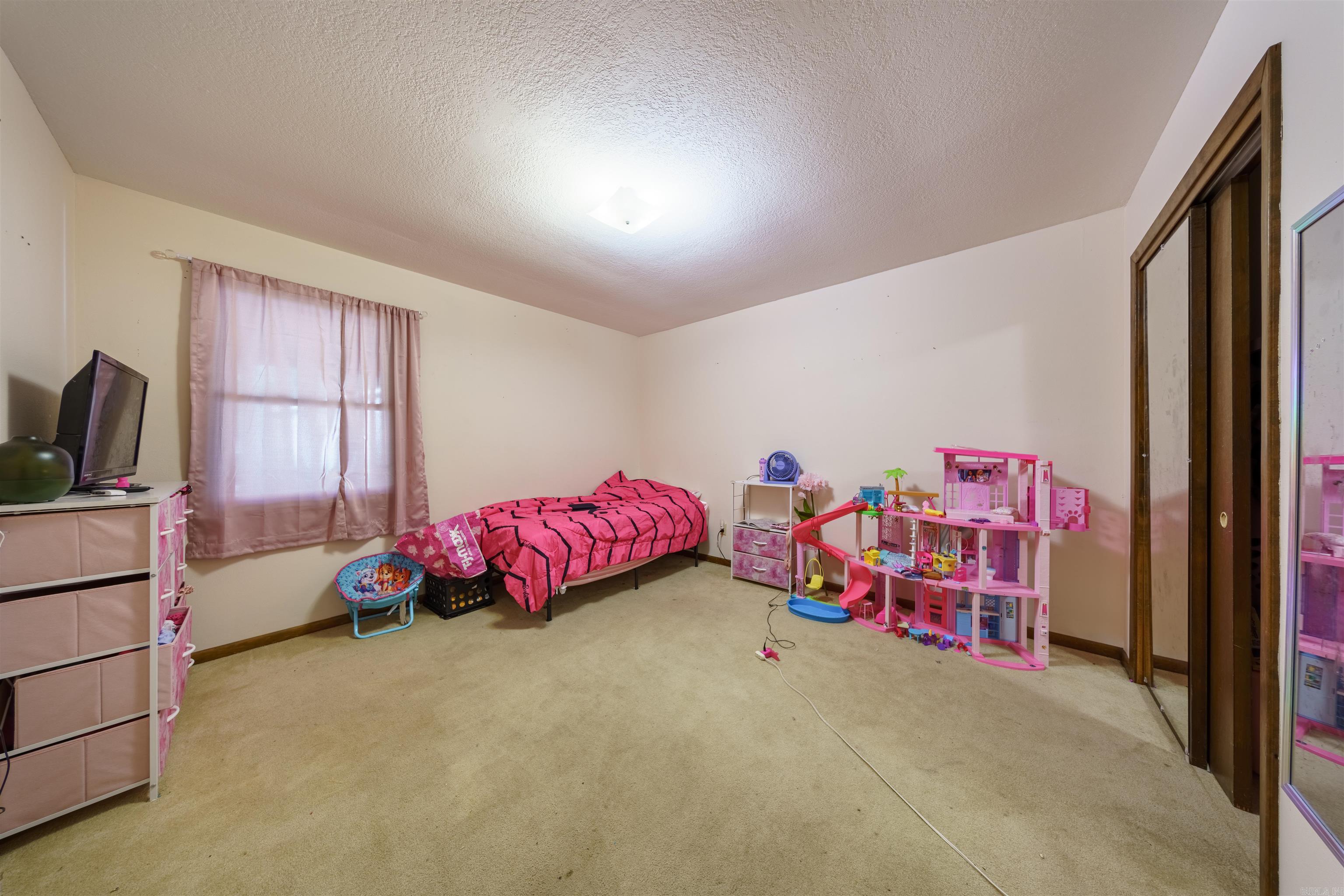 BRYANT WOODLAND HGTS - Residential