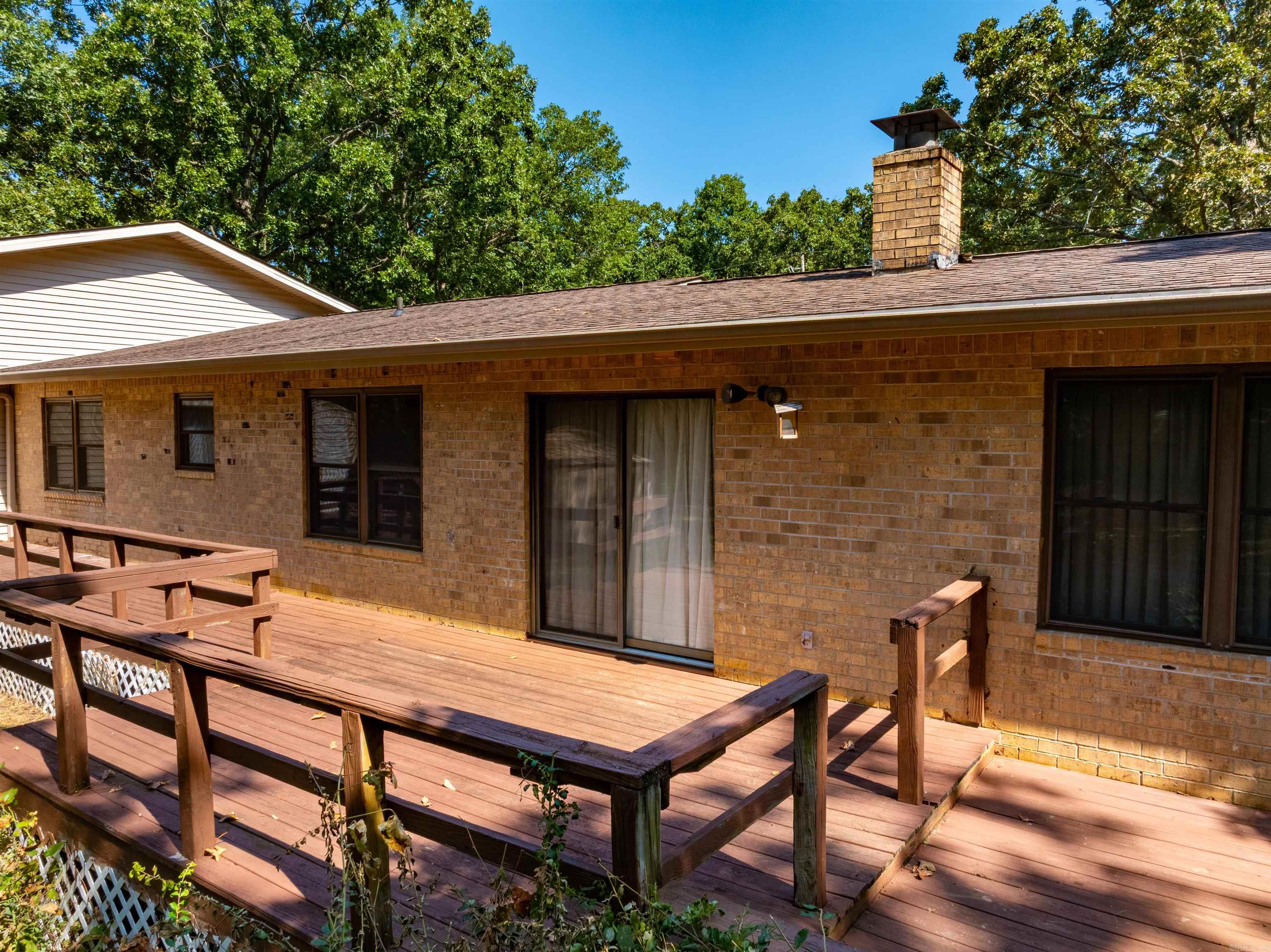 BRYANT WOODLAND HGTS - Residential