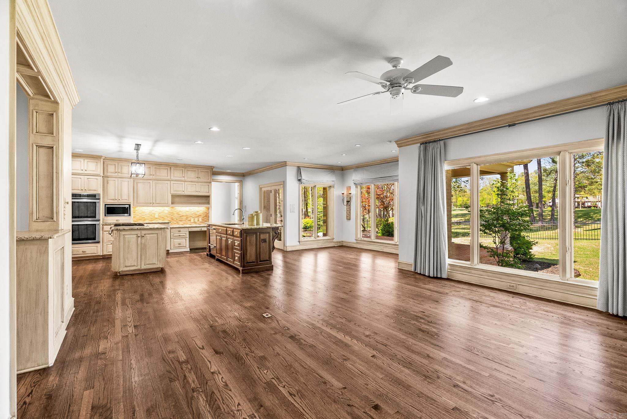 CHENAL VALLEY BRETAGNE CIRCLE - Residential