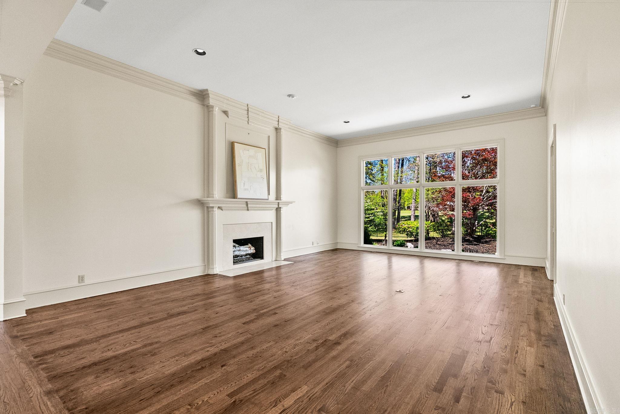 CHENAL VALLEY BRETAGNE CIRCLE - Residential