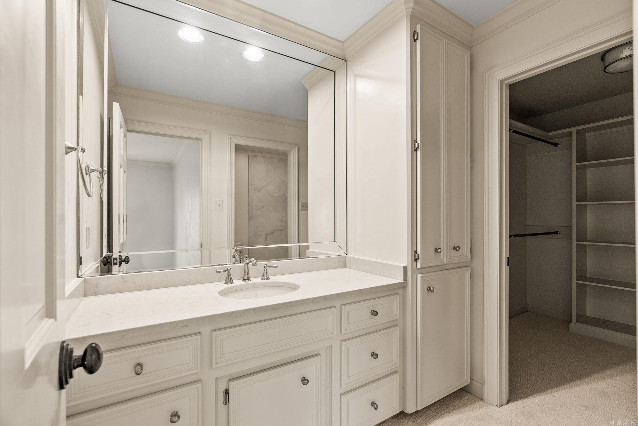 CHENAL VALLEY BRETAGNE CIRCLE - Residential