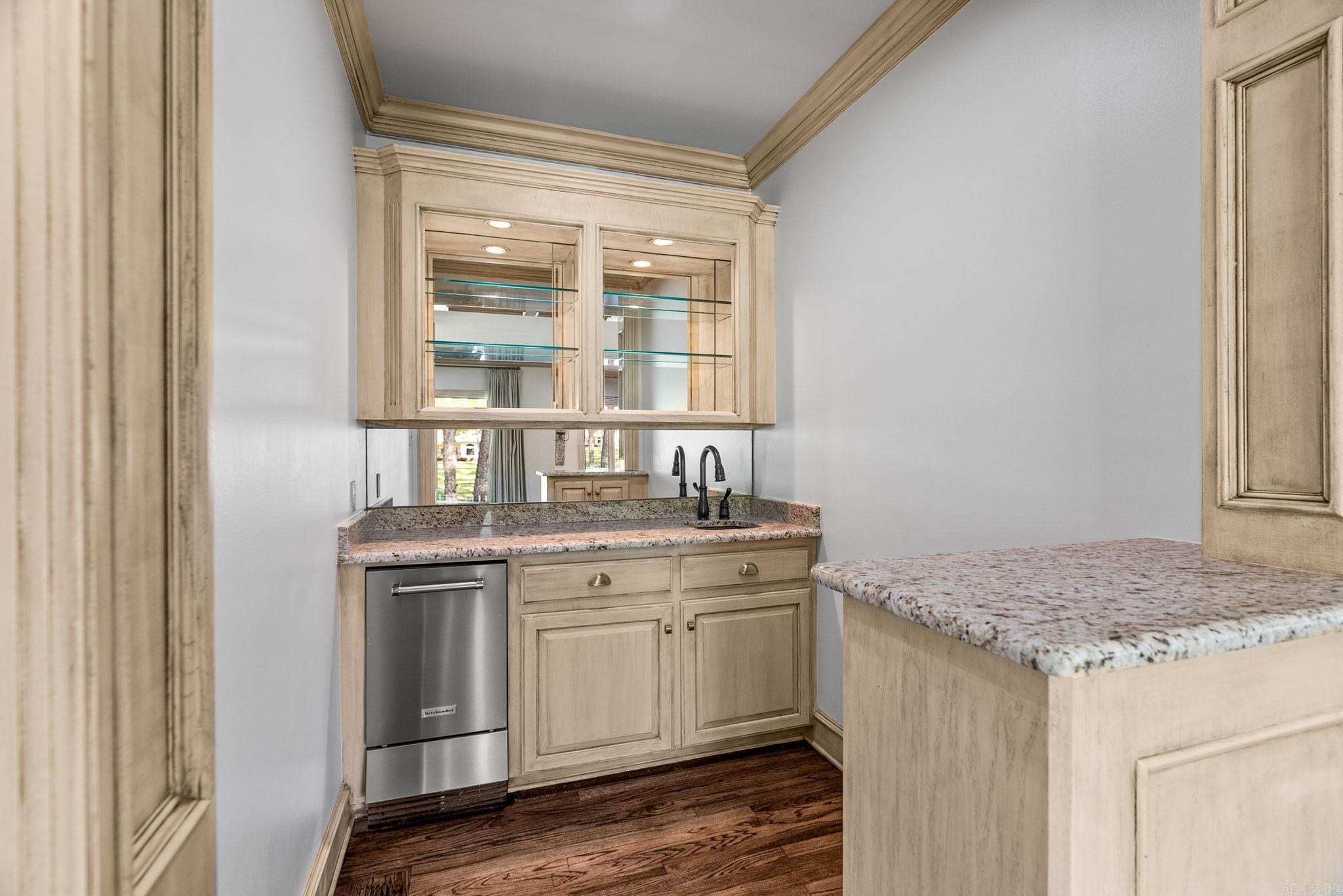 CHENAL VALLEY BRETAGNE CIRCLE - Residential