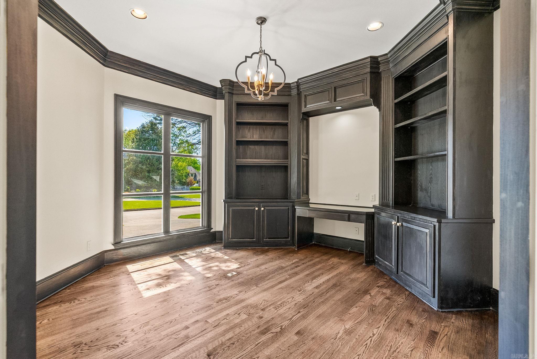 CHENAL VALLEY BRETAGNE CIRCLE - Residential