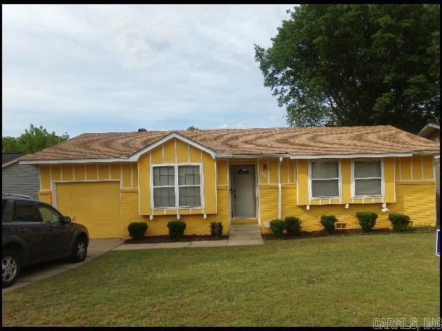 *LITTLE ROCK* CUTE HOME IN LAKEVIEW SUBDIVISION! This Three Bedroom One And A Half Bathroom Home Features Over 1,000 Square Feet! Stove, Refrigerator, Washer/Dryer Combo INCLUDED!! Garage For Parking! Fenced In Backyard! AVAILABLE NOW!!! <a href='https://raineyrealty.com/virtualtour.php?r=m5HZUW'> Click here for a 360° Virtual Tour</a>