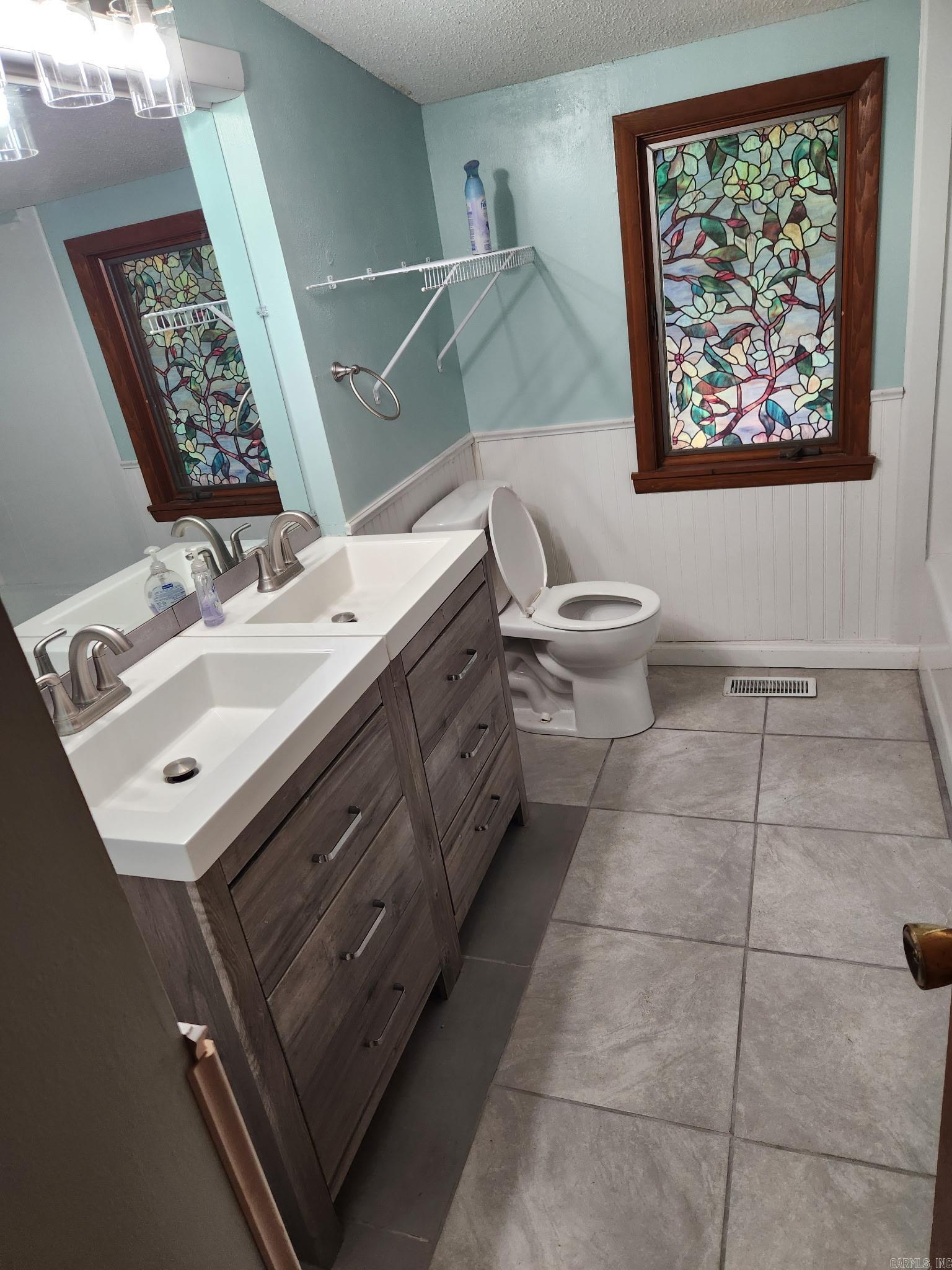 CHELSEA GLADE - Residential