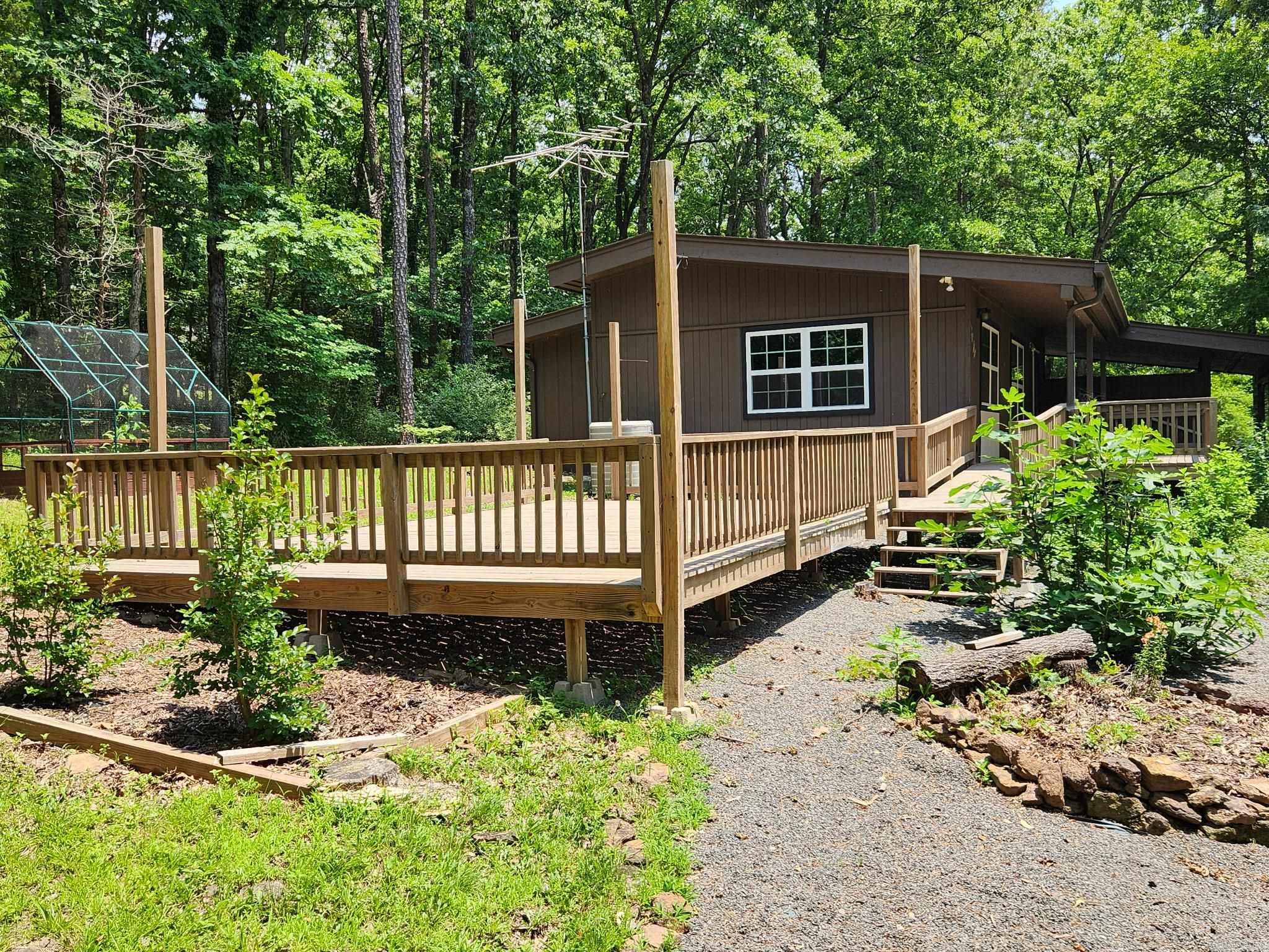 CHELSEA GLADE - Residential