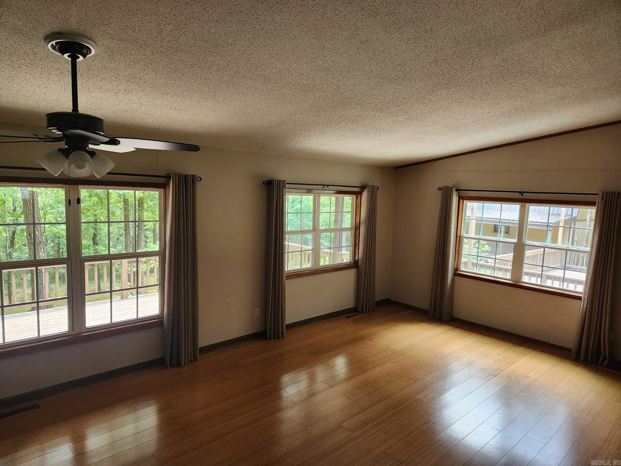 CHELSEA GLADE - Residential