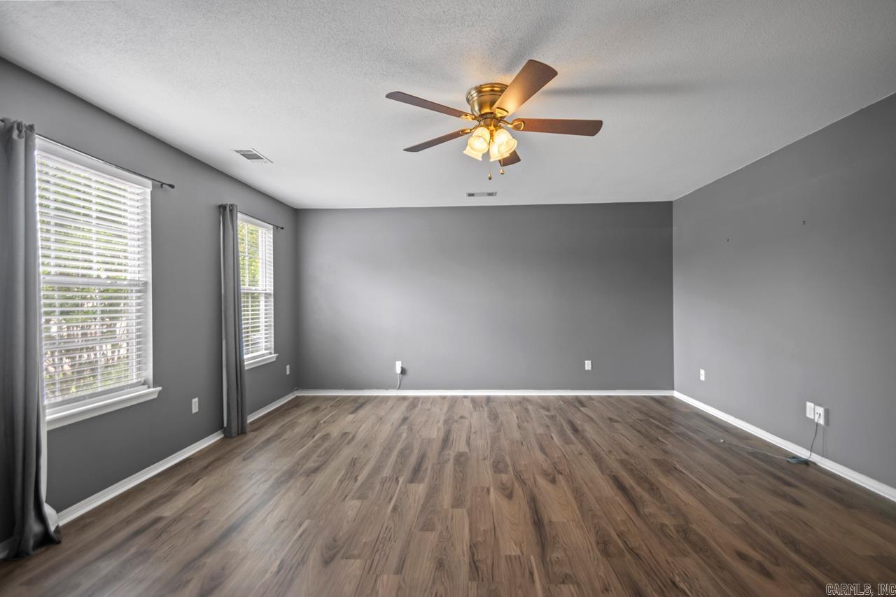 NEW TOWNE VILLAGE - Residential