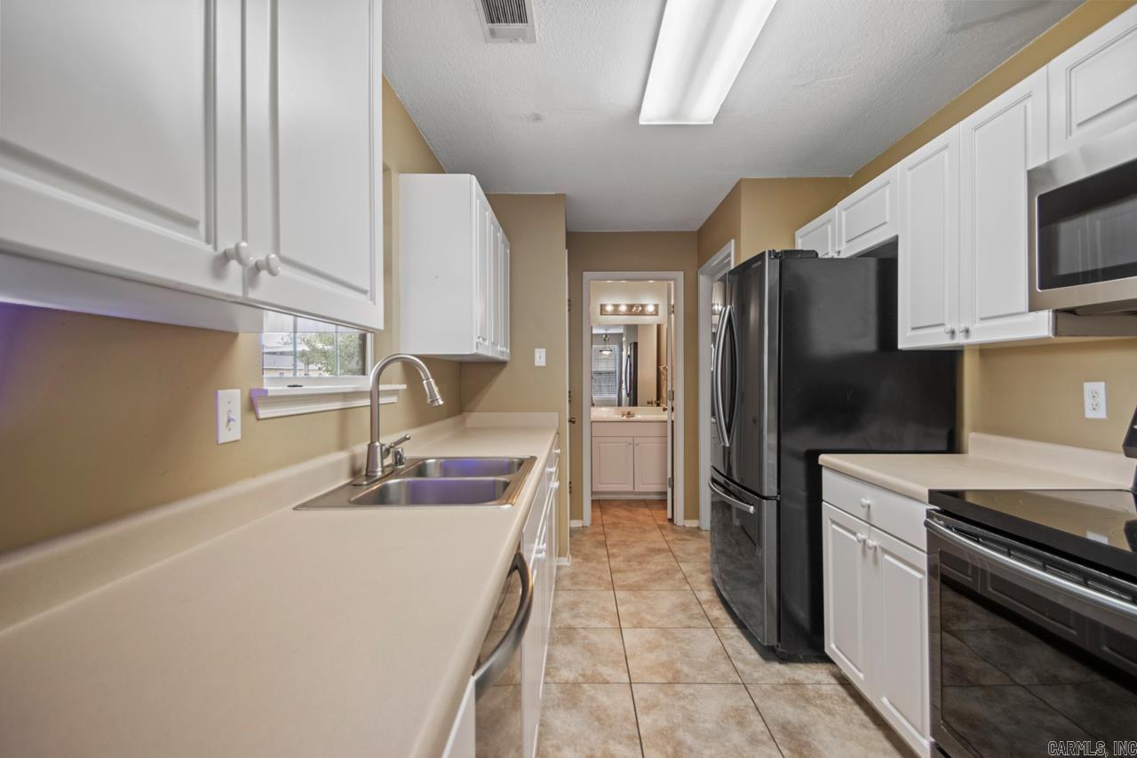 NEW TOWNE VILLAGE - Residential