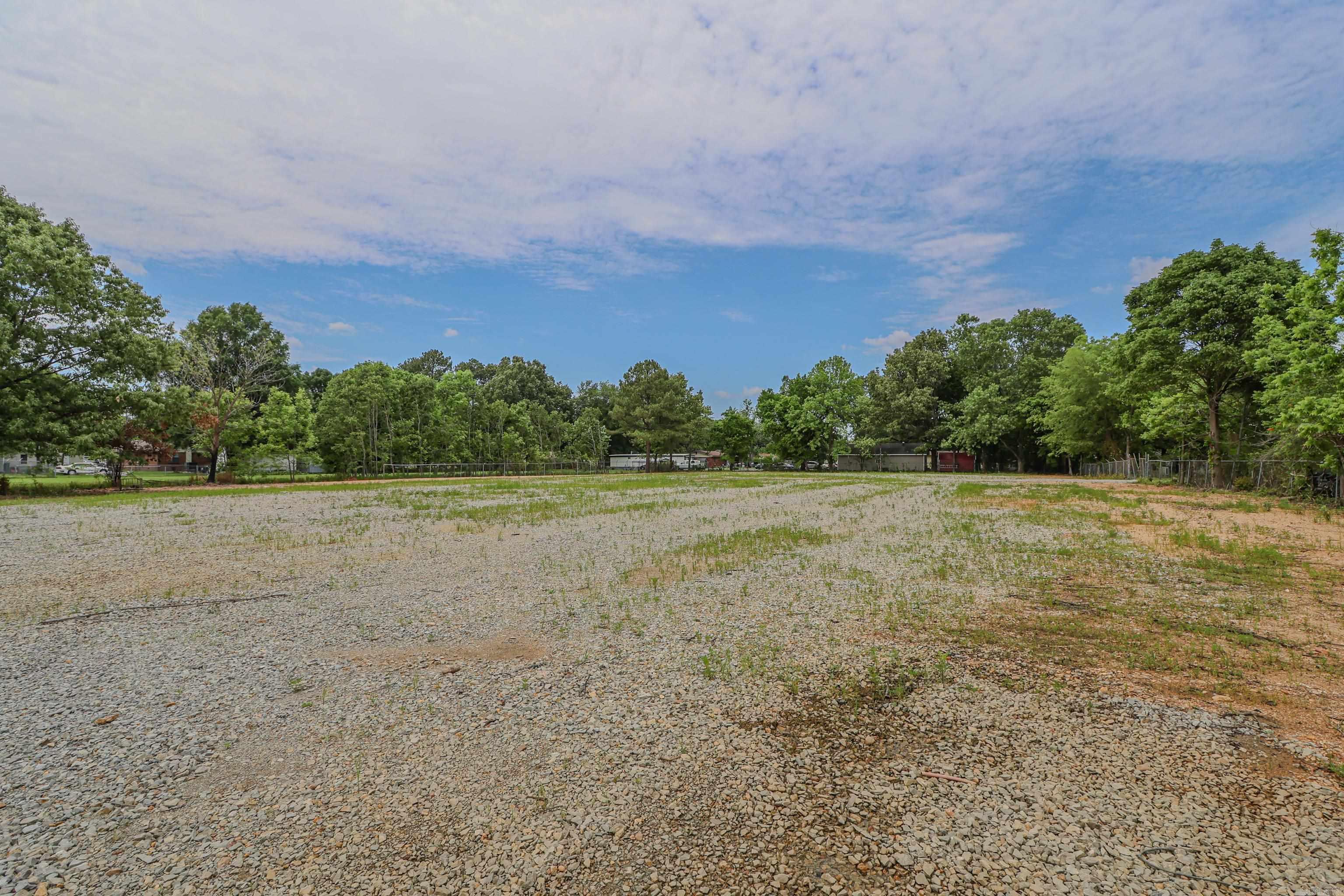 Castleberry K & L - Commercial Sale