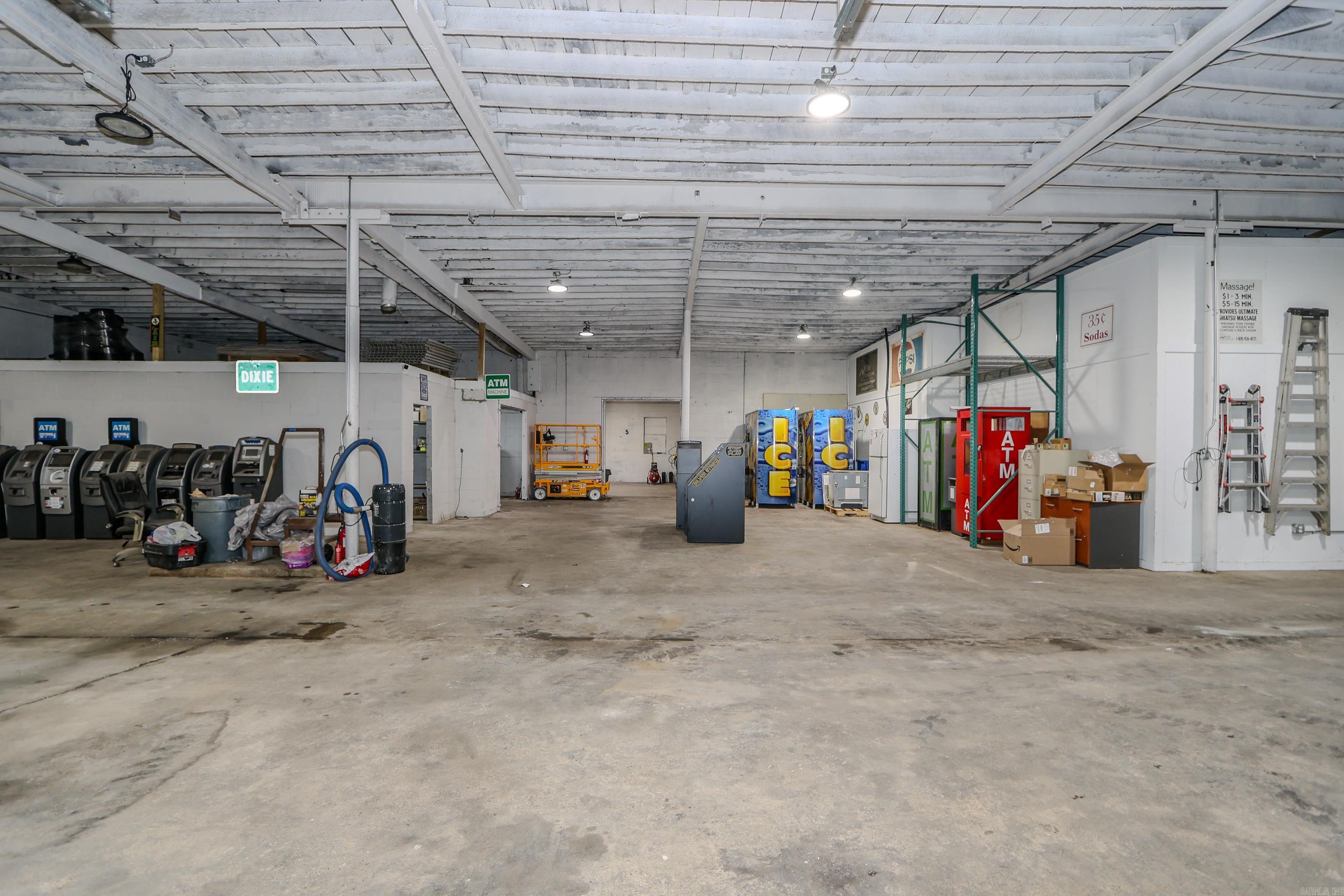 Castleberry K & L - Commercial Sale