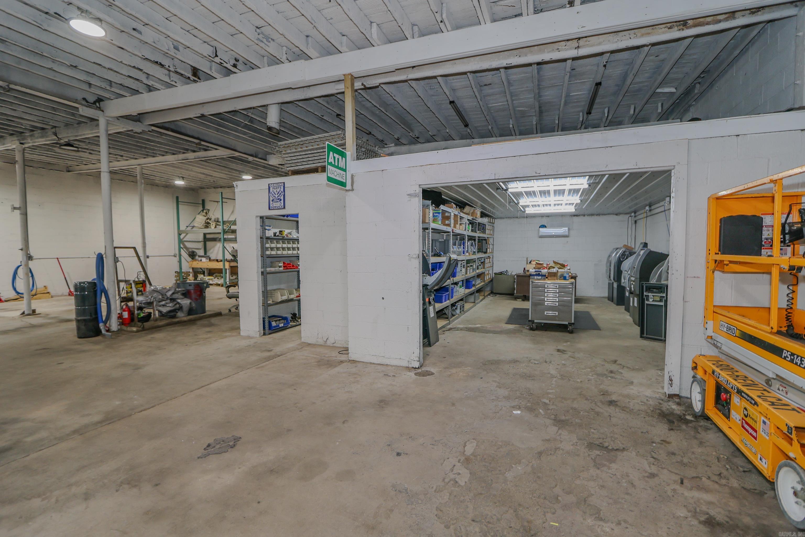 Castleberry K & L - Commercial Sale