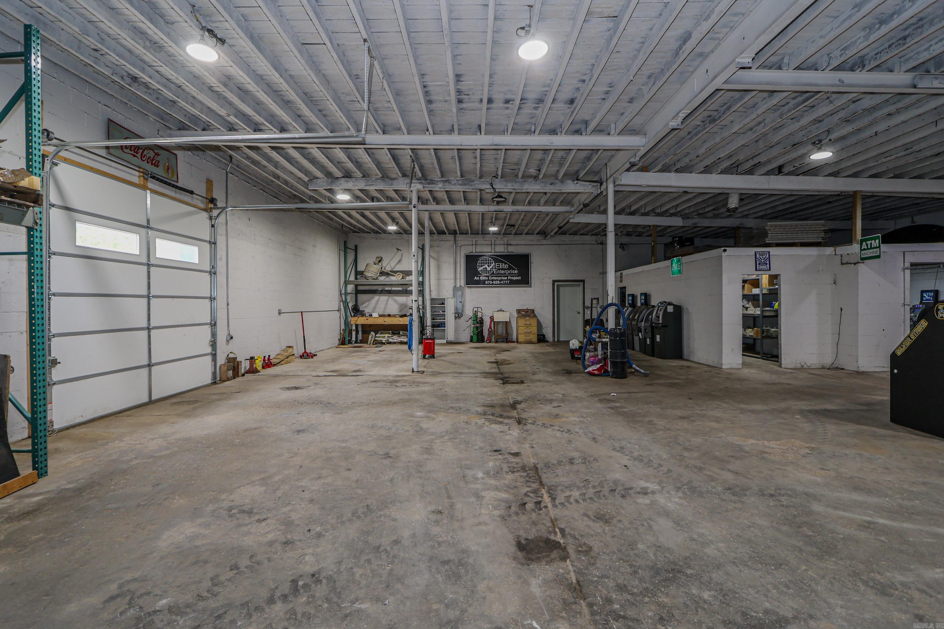 Castleberry K & L - Commercial Sale