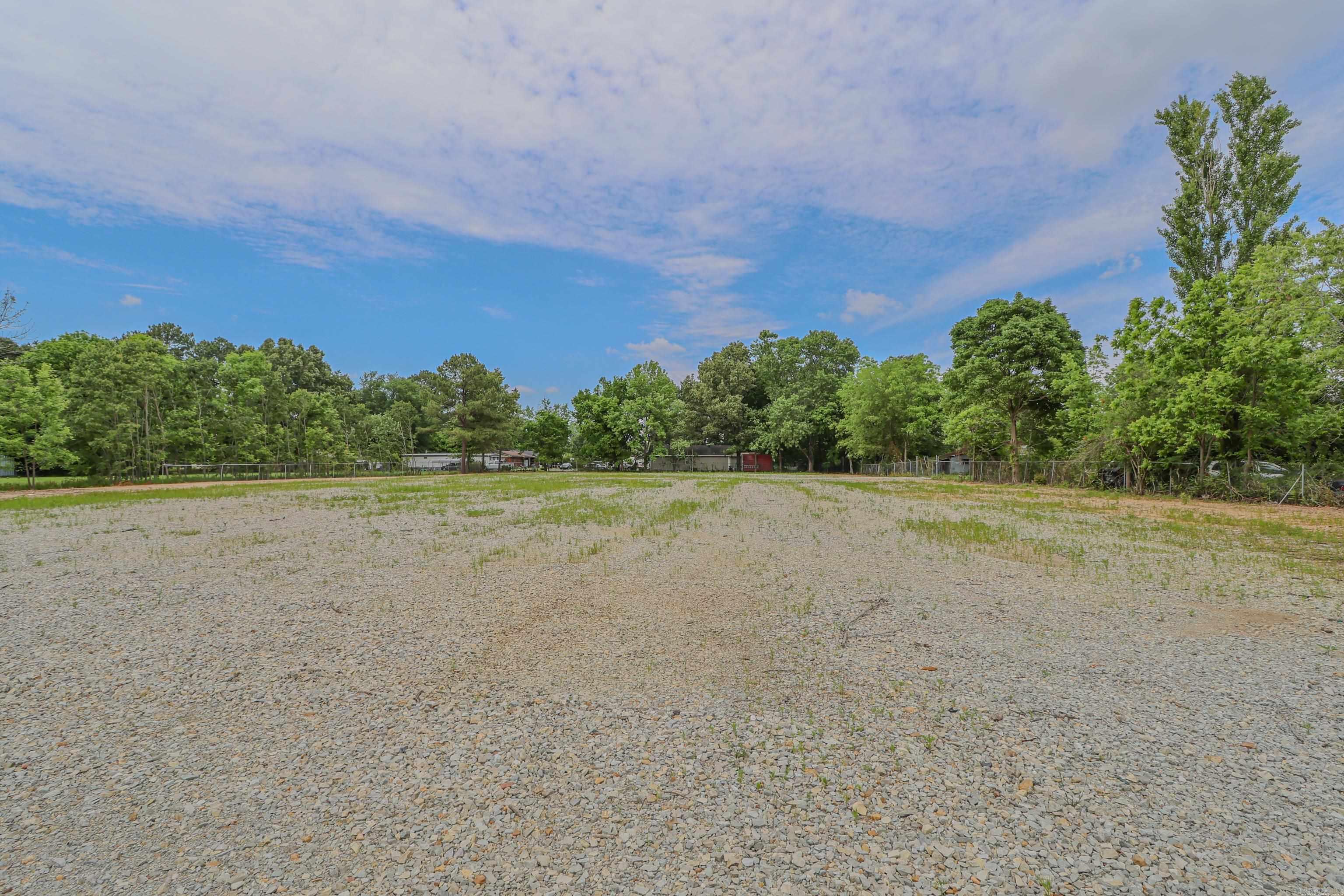 Castleberry K & L - Commercial Sale