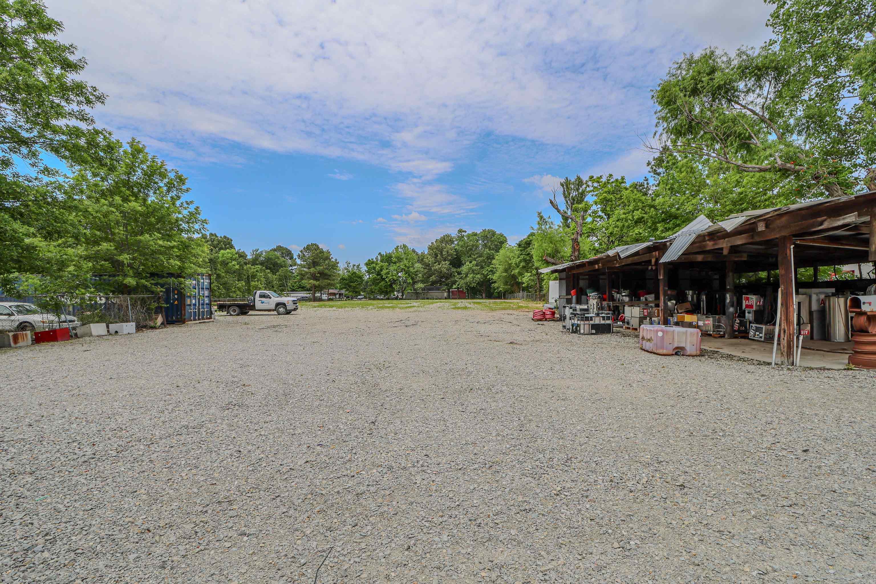 Castleberry K & L - Commercial Sale