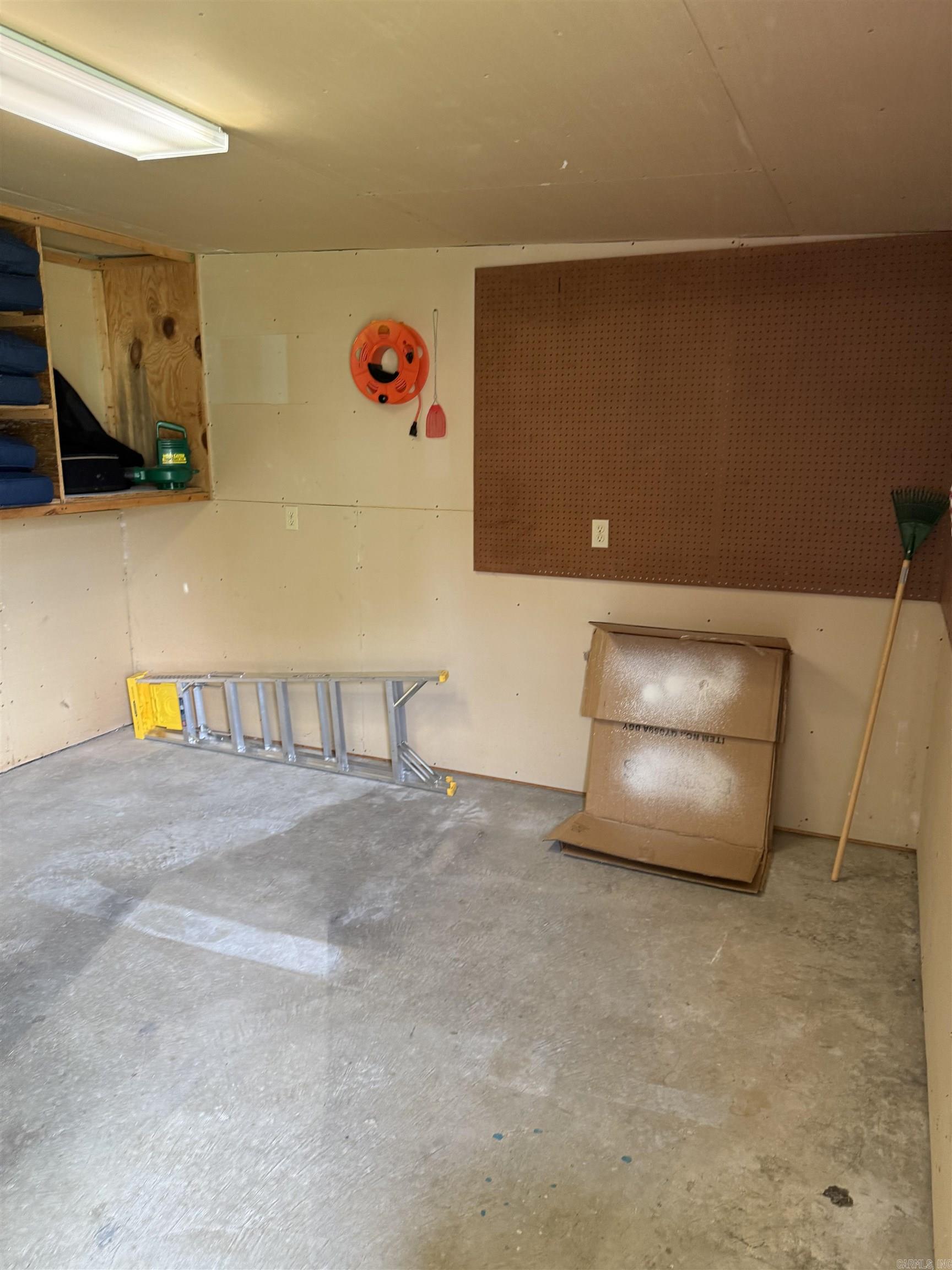 Lakewood Hills Condo - Residential